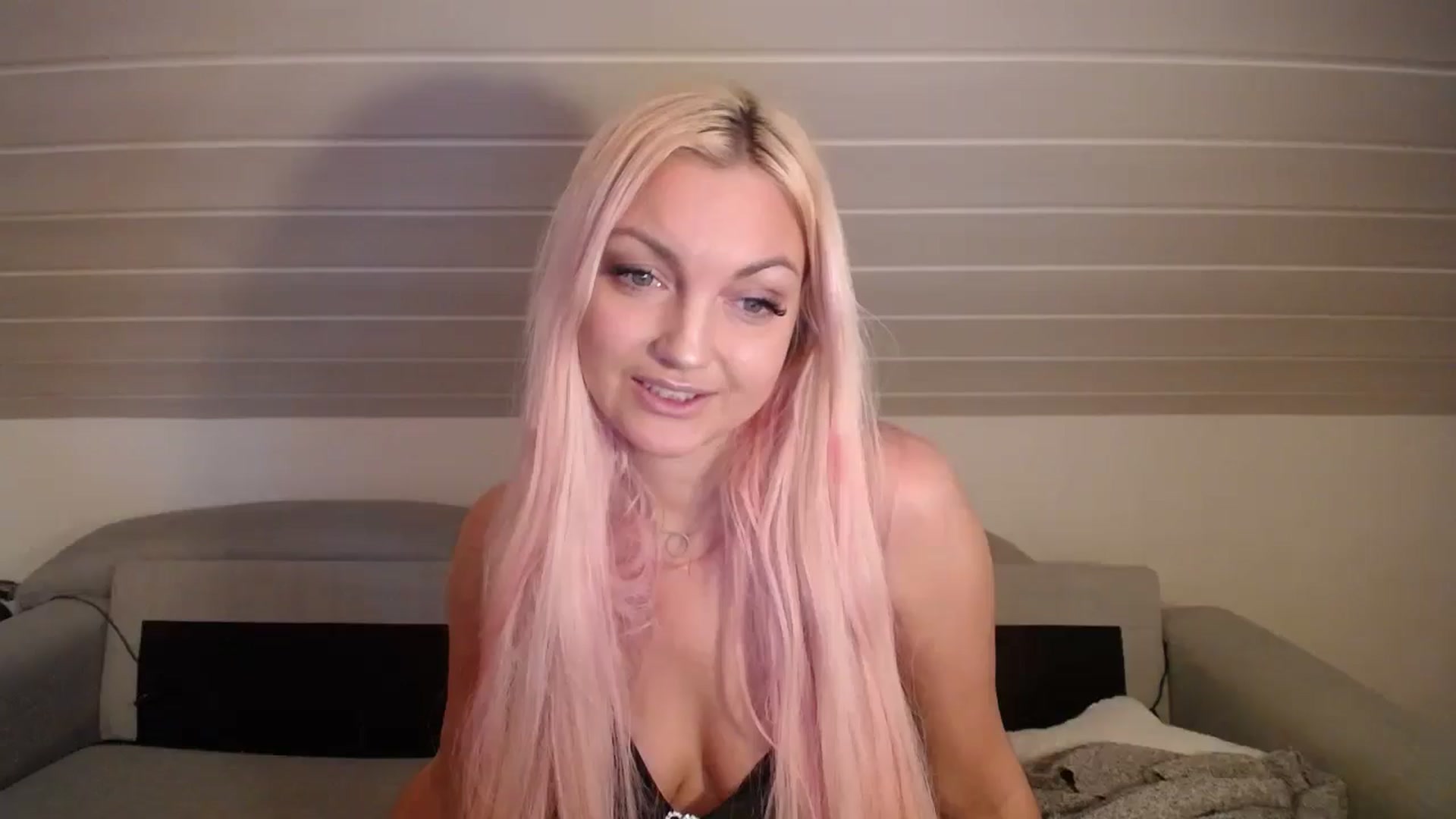 Gallery image thumbnail from AlissyaMay's myfreecams stream on, 02/14/2026, 13:59 image 1 of 20