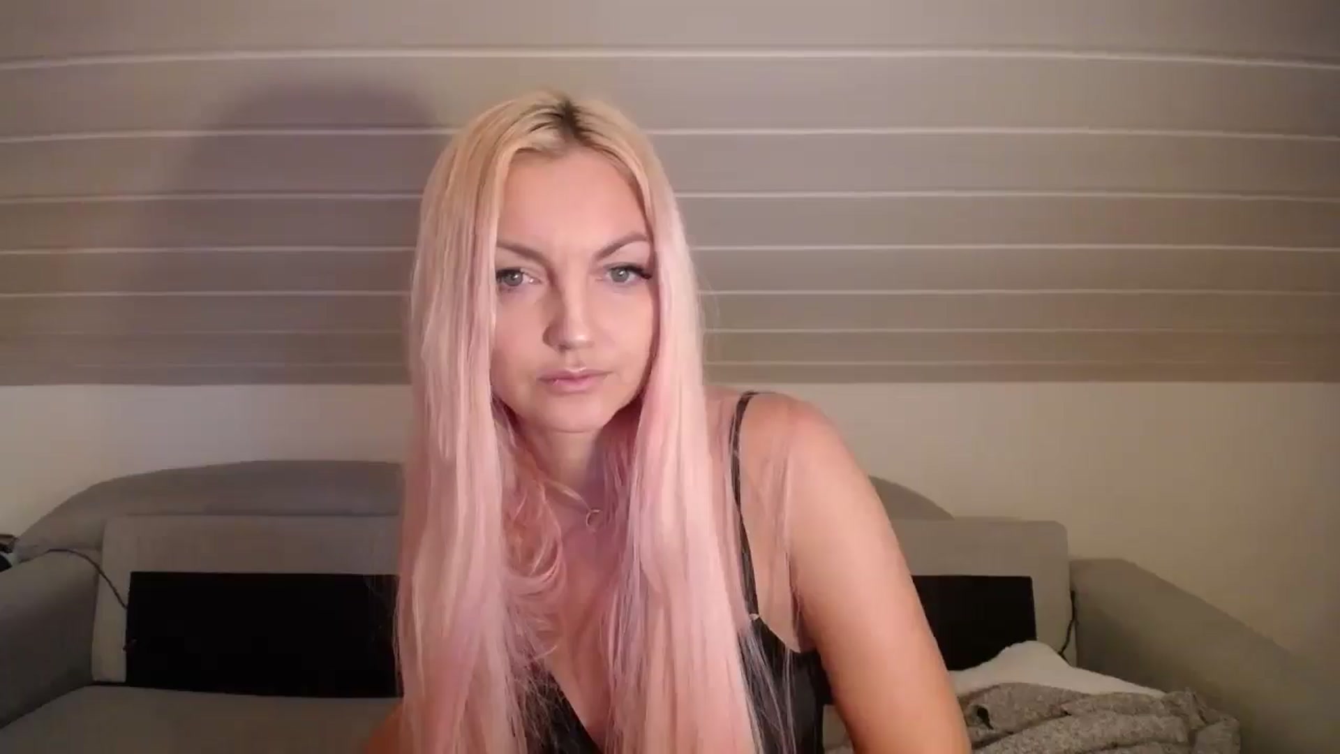 Gallery image thumbnail from AlissyaMay's myfreecams stream on, 02/14/2026, 13:59 image 2 of 20