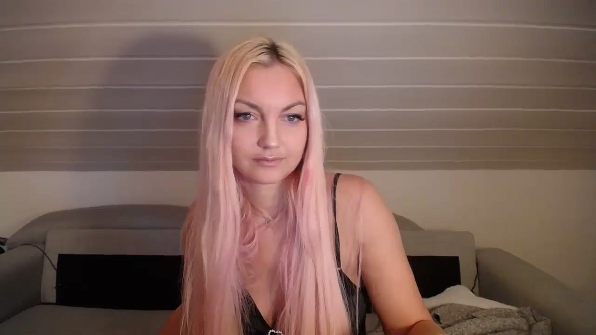 Gallery image thumbnail from AlissyaMay's myfreecams stream on, 02/14/2026, 13:59 image 4 of 20