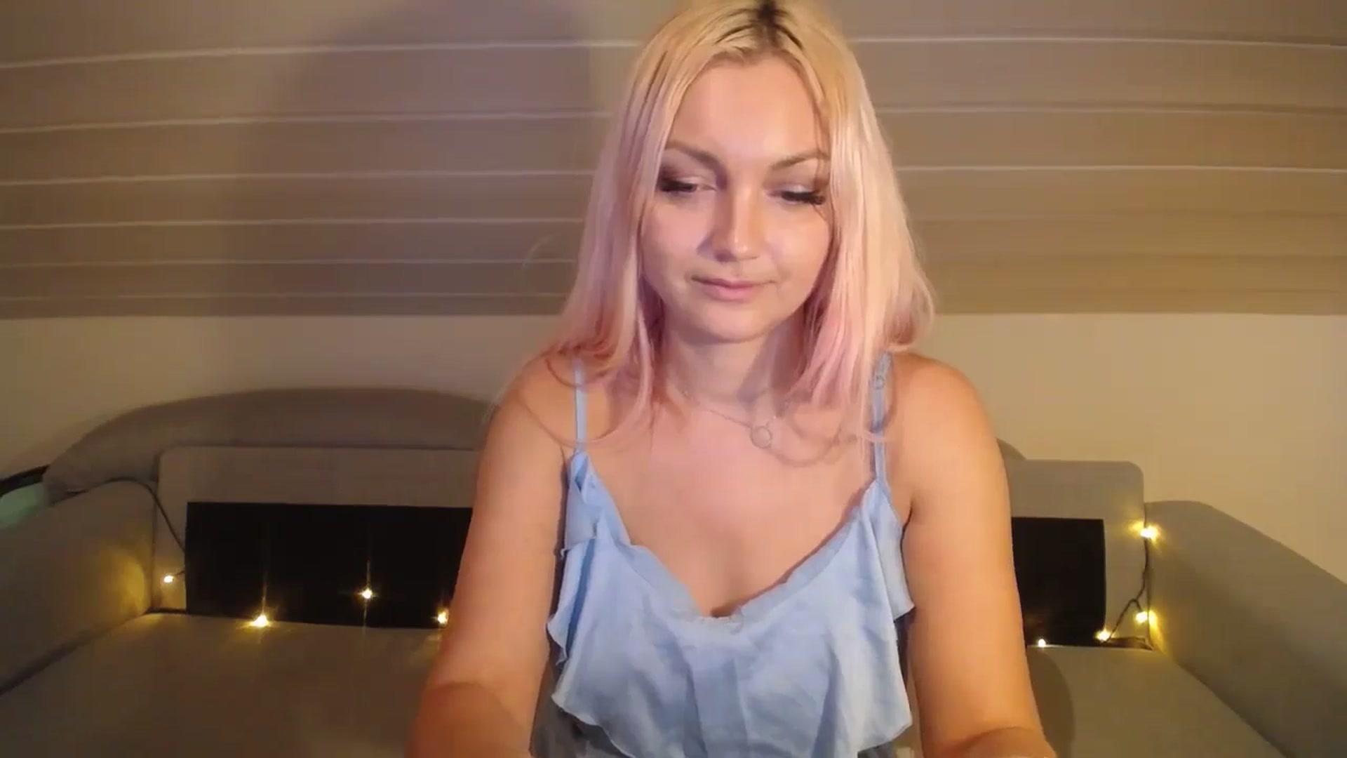 Gallery image thumbnail from AlissyaMay's myfreecams stream on, 02/16/2026, 20:36 image 16 of 20