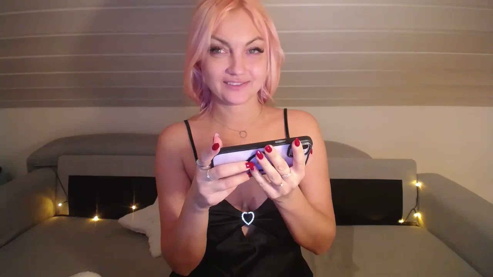 Gallery image thumbnail from AlissyaMay's myfreecams stream on, 02/18/2026, 17:55 image 16 of 20