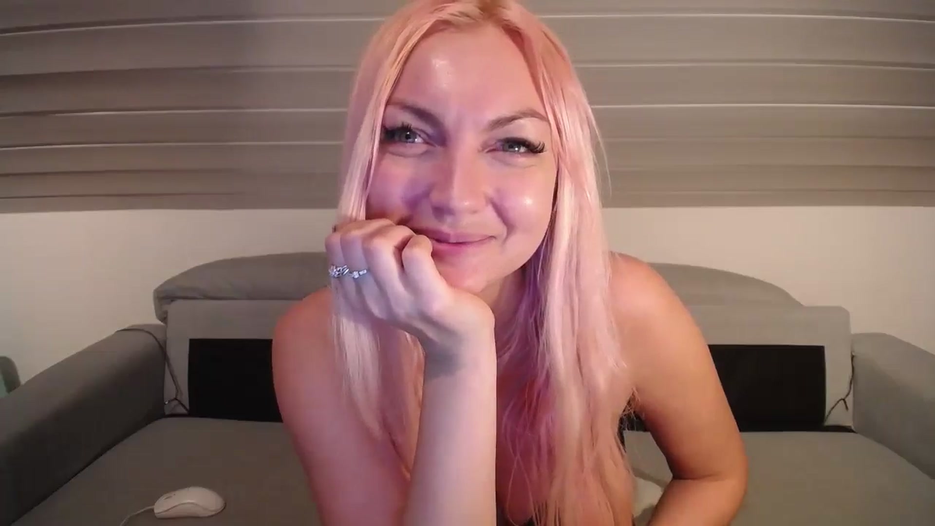 Gallery image thumbnail from AlissyaMay's myfreecams stream on, 02/20/2026, 16:51 image 5 of 20