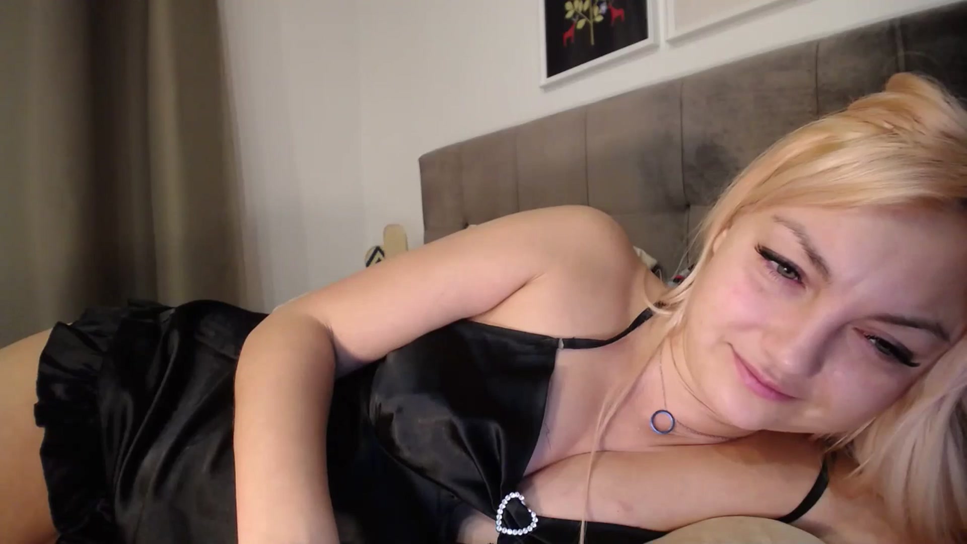 Gallery image thumbnail from AlissyaMay's myfreecams stream on, 03/01/2026, 09:17 image 8 of 20