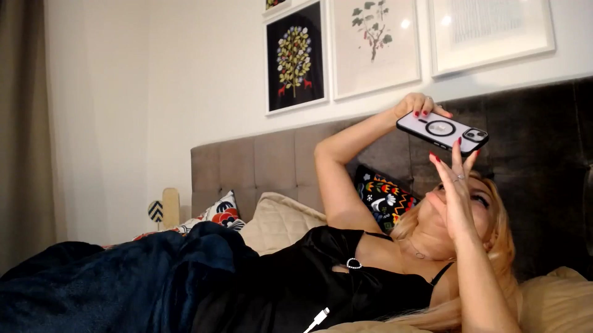 Gallery image thumbnail from AlissyaMay's myfreecams stream on, 03/02/2026, 03:13 image 3 of 20