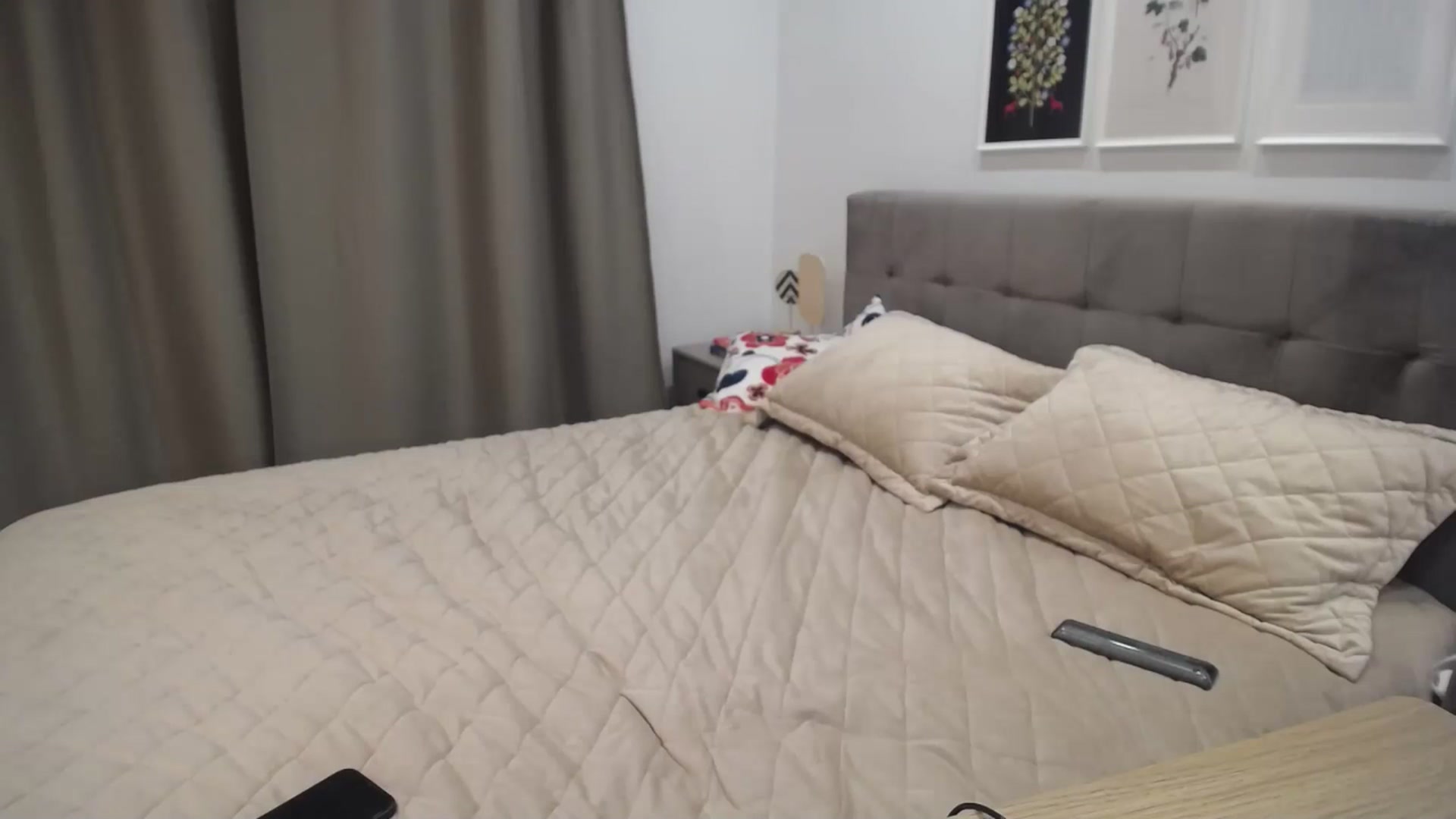 Gallery image thumbnail from AlissyaMay's myfreecams stream on, 03/04/2026, 09:59 image 15 of 20