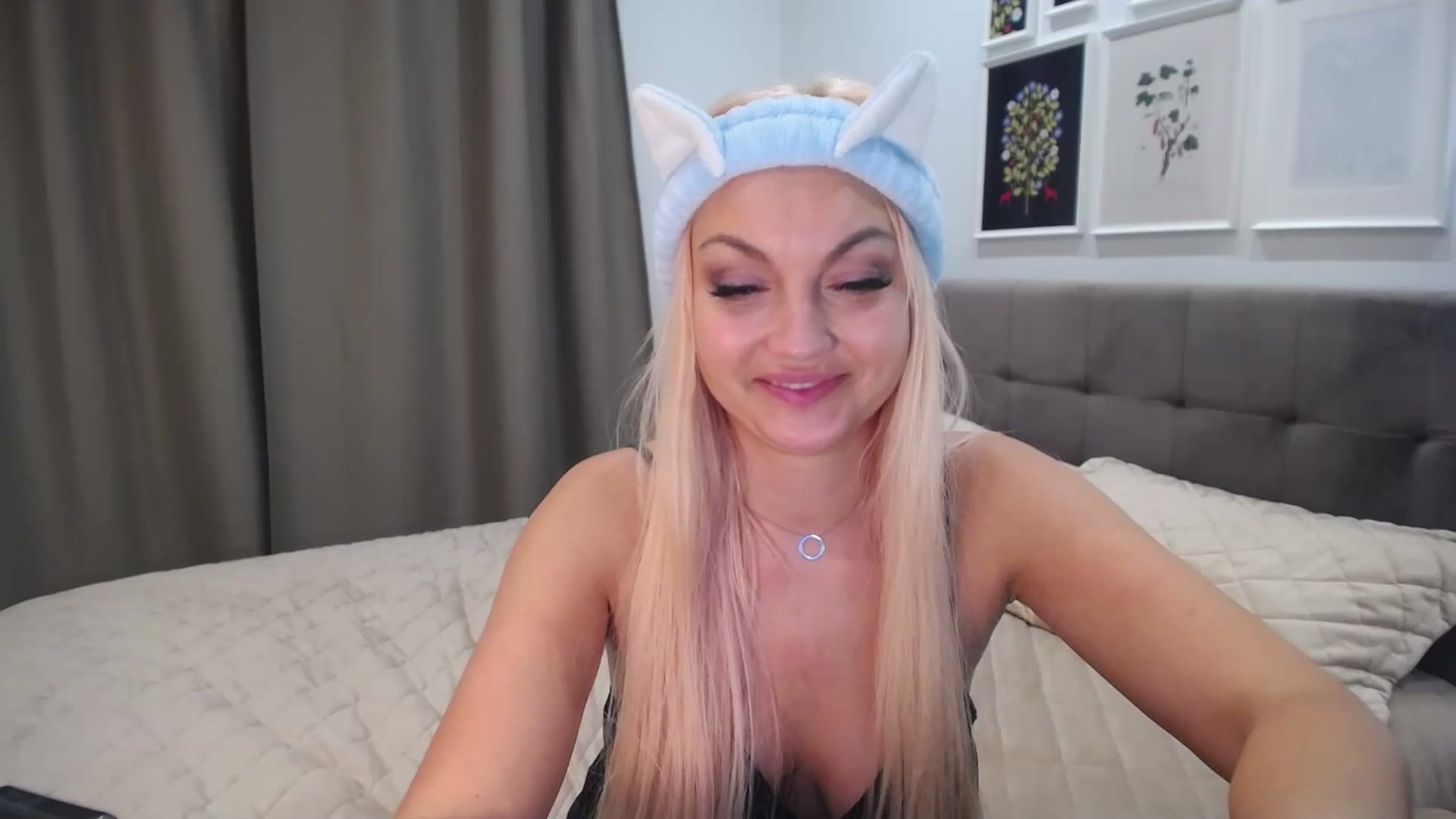 Gallery image thumbnail from AlissyaMay's myfreecams stream on, 03/04/2026, 15:00 image 12 of 20
