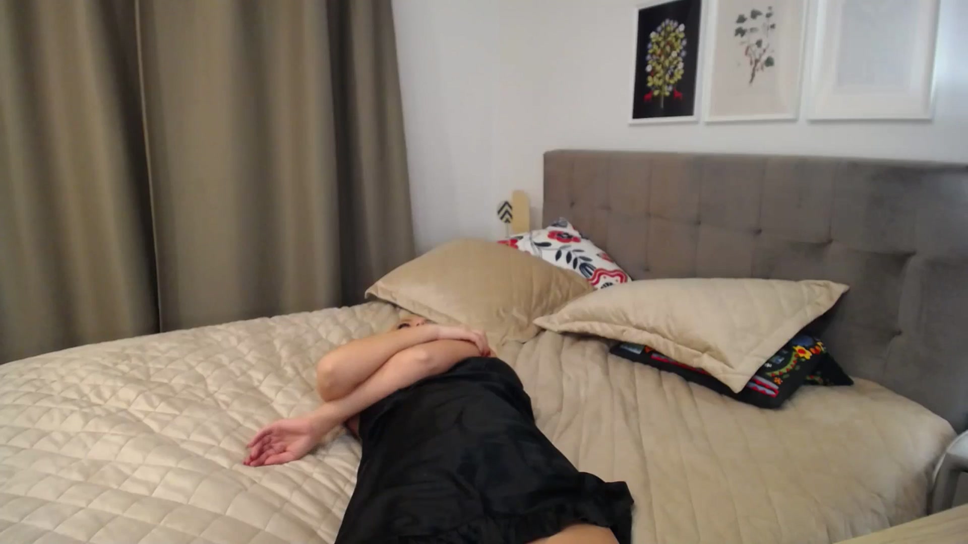 Gallery image thumbnail from AlissyaMay's myfreecams stream on, 03/05/2026, 15:58 image 17 of 20
