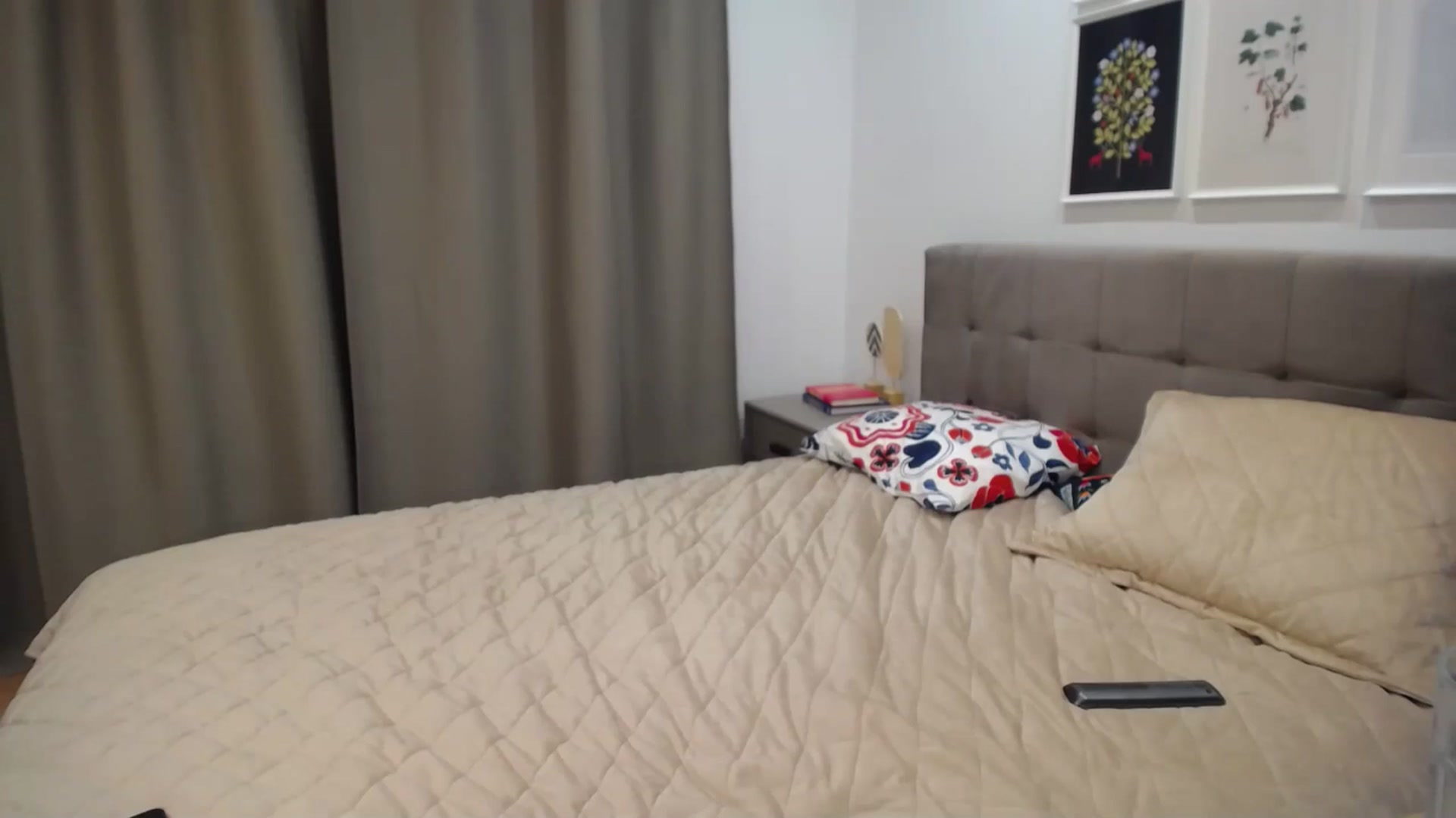 Gallery image thumbnail from AlissyaMay's myfreecams stream on, 03/10/2026, 01:05 image 7 of 20