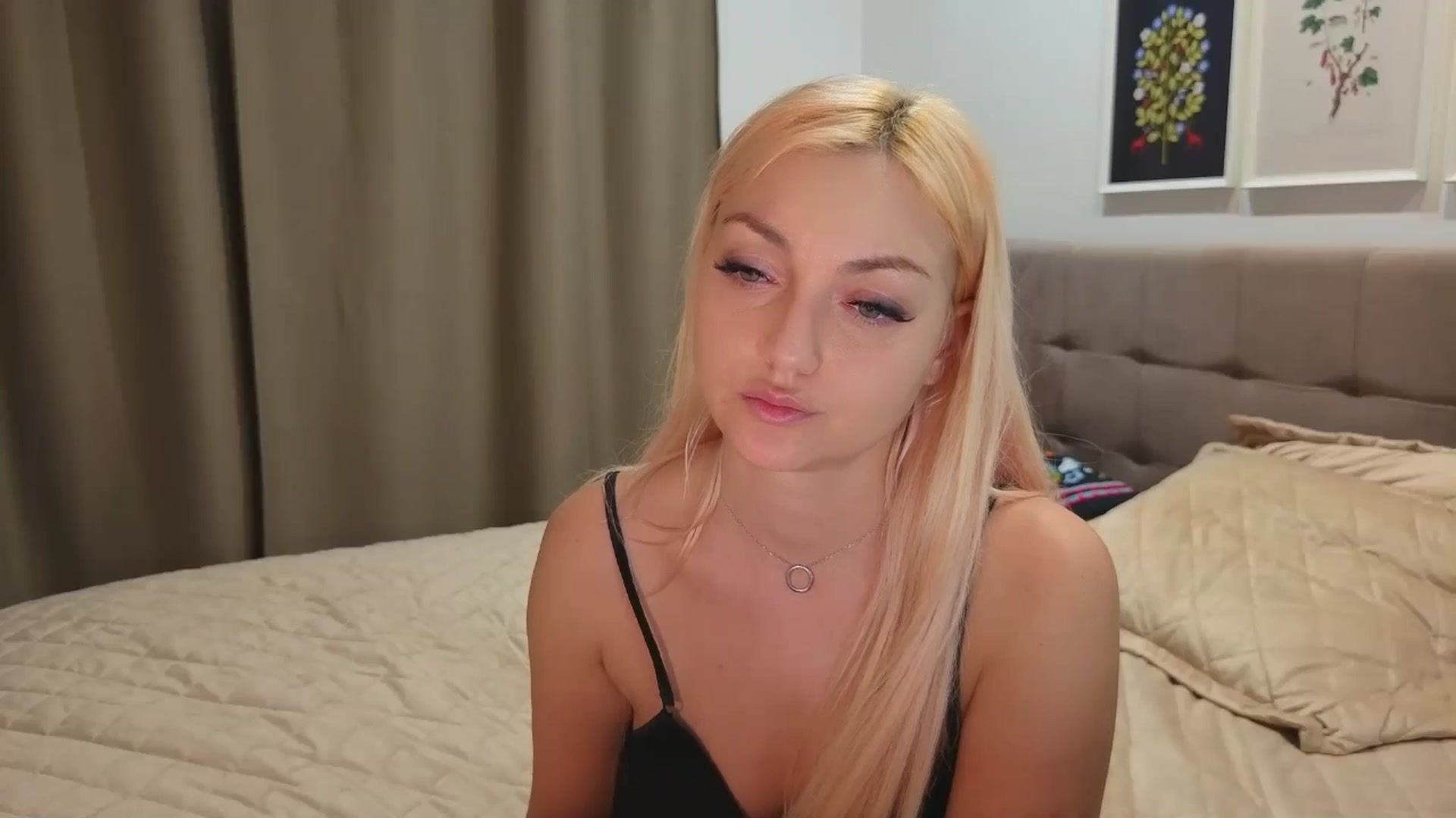 Gallery image thumbnail from AlissyaMay's myfreecams stream on, 03/11/2026, 03:29 image 14 of 20