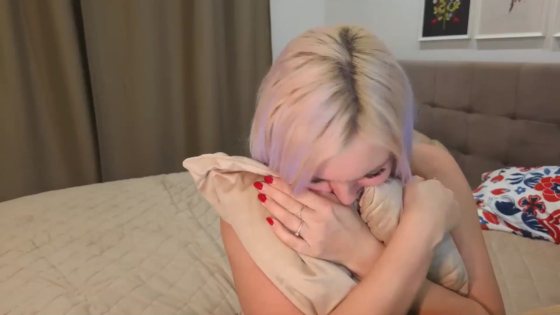 Gallery image thumbnail from AlissyaMay's myfreecams stream on, 03/16/2026, 16:00 image 19 of 20