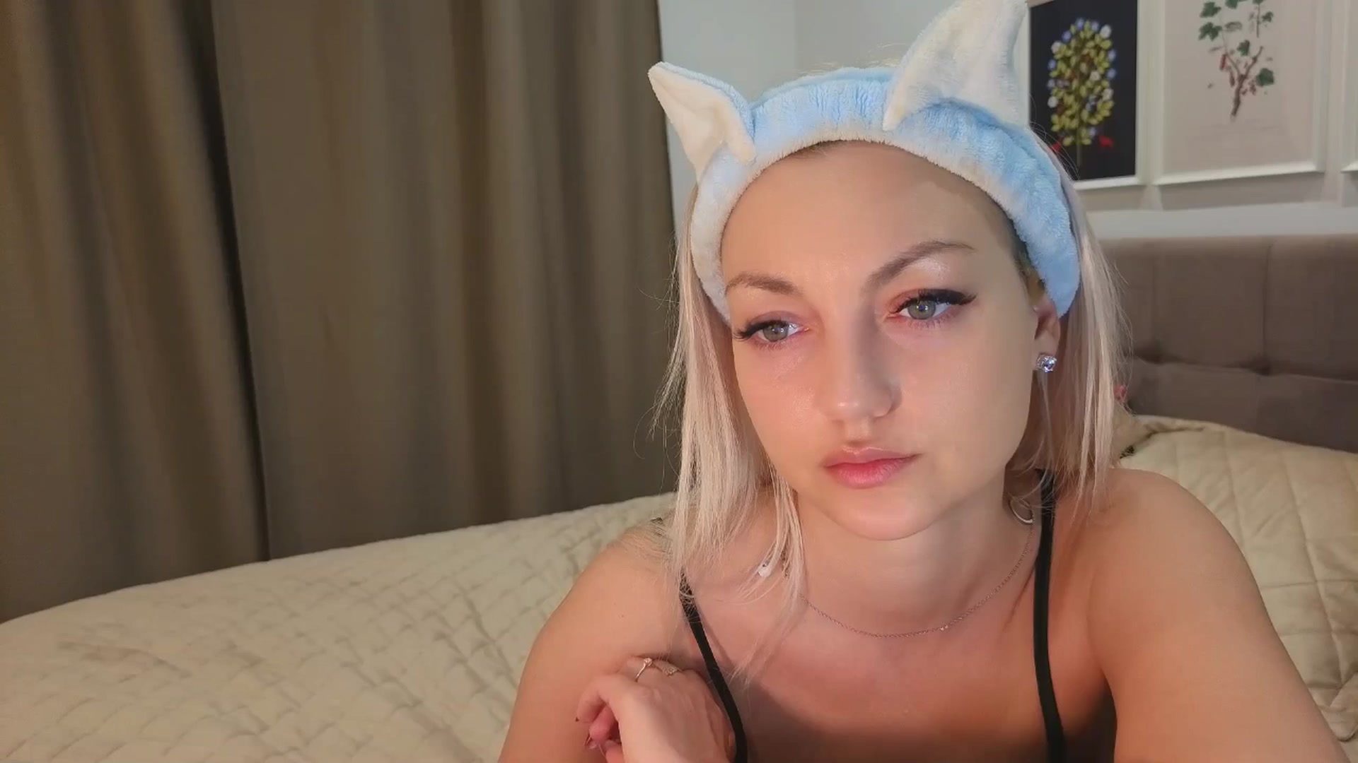 Gallery image thumbnail from AlissyaMay's myfreecams stream on, 03/19/2026, 12:58 image 20 of 20