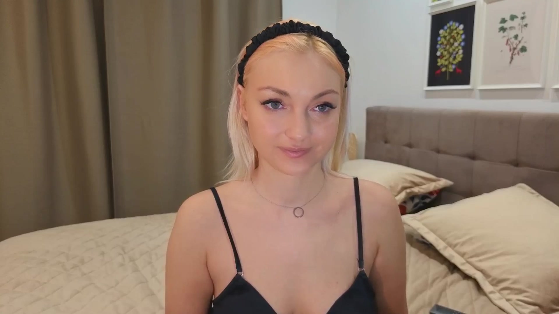 Gallery image thumbnail from AlissyaMay's myfreecams stream on, 03/22/2026, 15:24 image 3 of 20