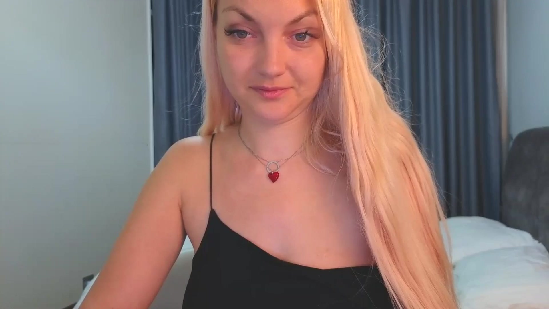 Gallery image thumbnail from AlissyaMay's myfreecams stream on, 04/22/2026, 22:43 image 9 of 20