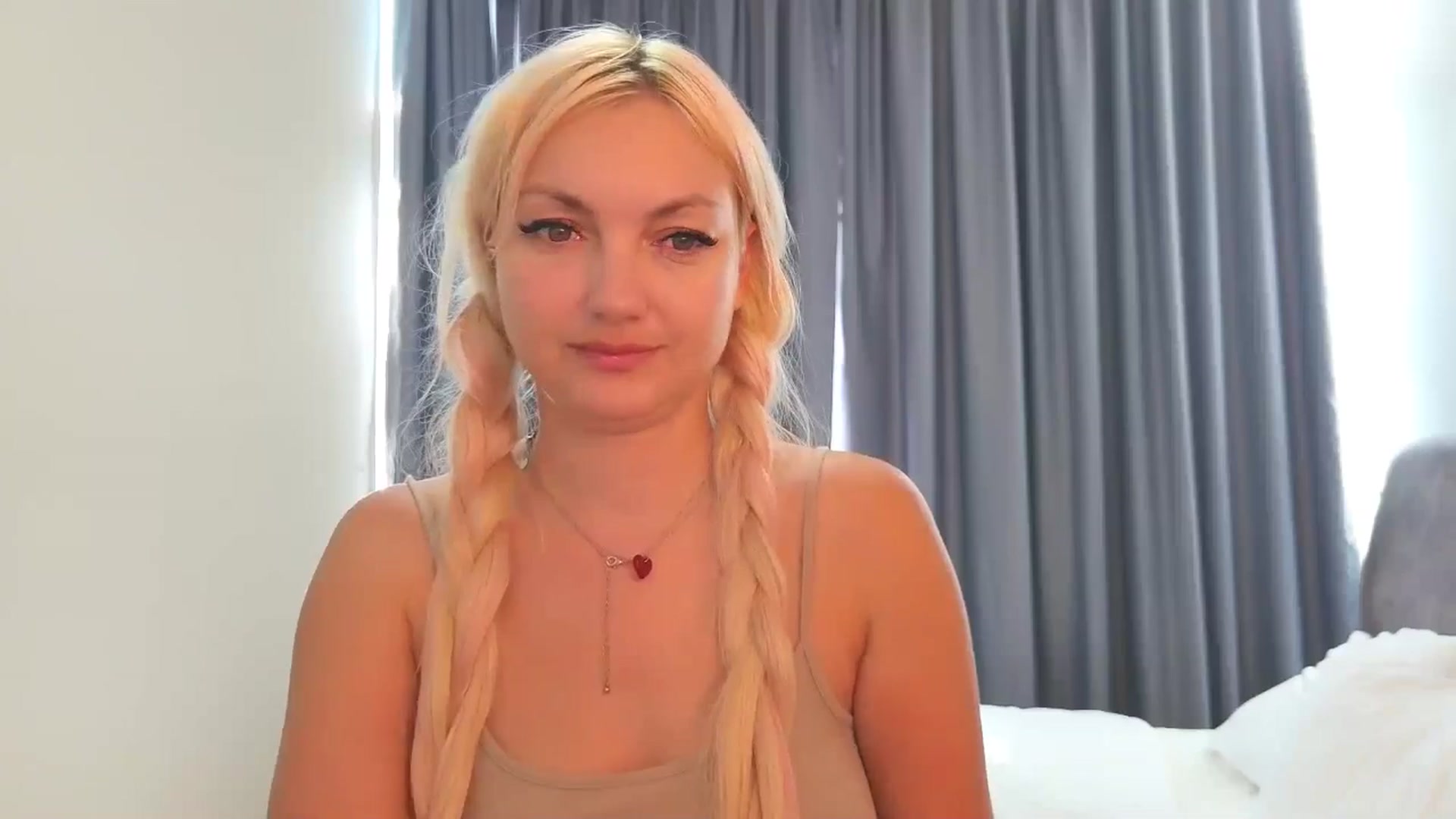 Gallery image thumbnail from AlissyaMay's myfreecams stream on, 04/24/2026, 02:21 image 4 of 20