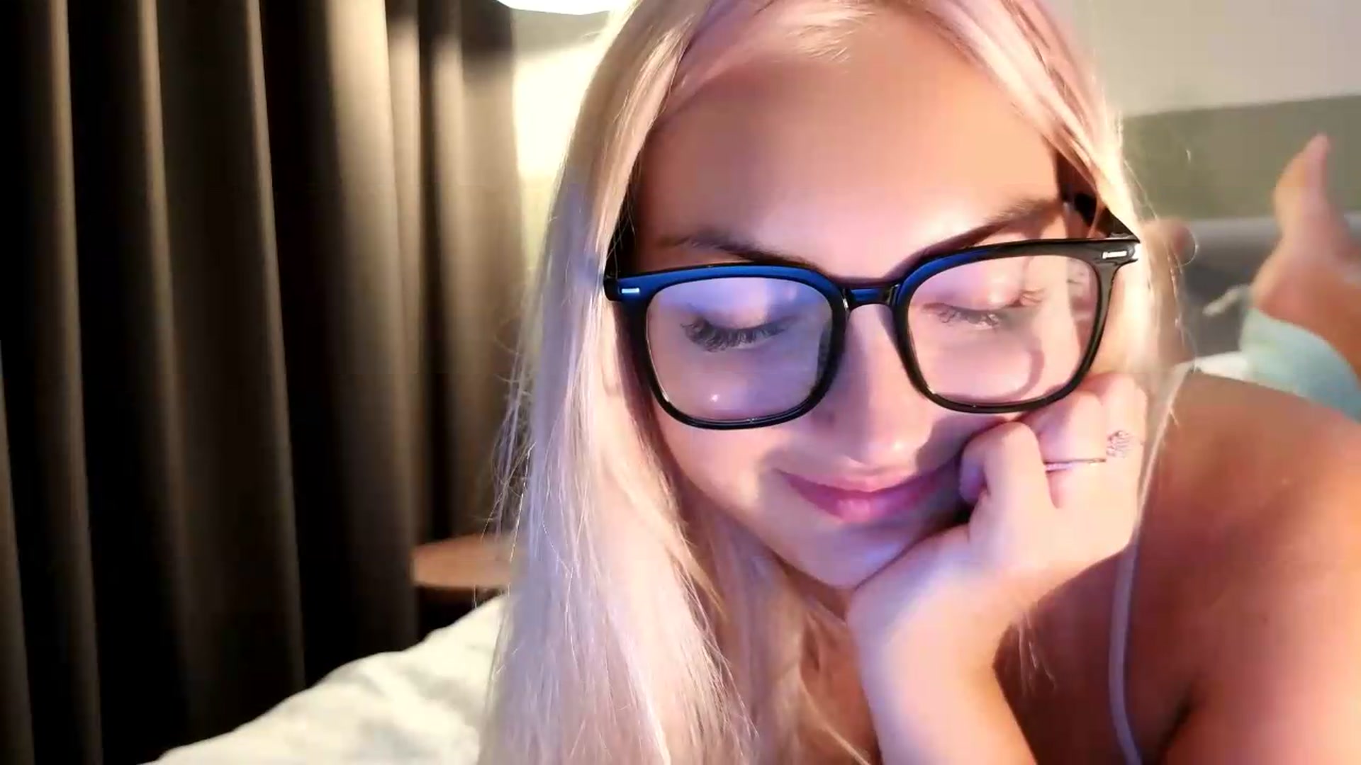 Gallery image thumbnail from AlissyaMay's myfreecams stream on, 05/16/2026, 20:07 image 12 of 20