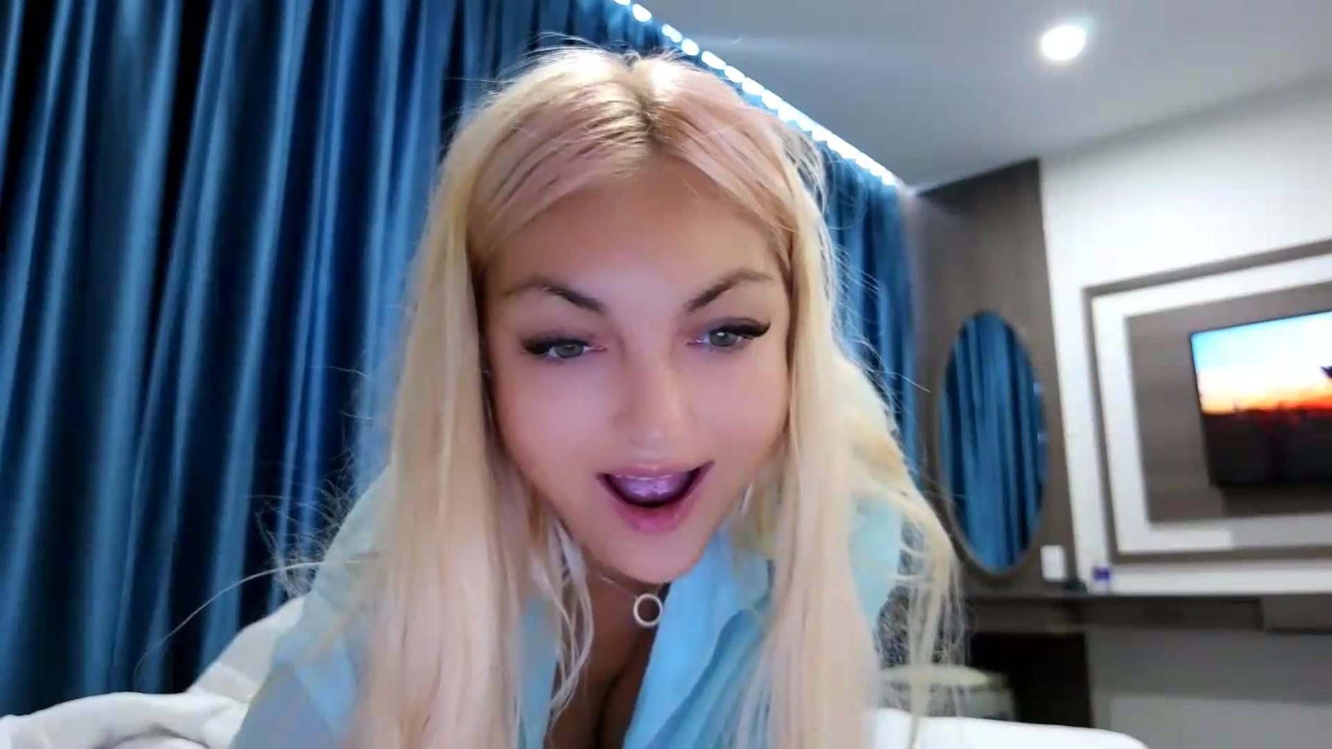 Gallery image thumbnail from AlissyaMay's myfreecams stream on, 05/19/2026, 04:48 image 10 of 20