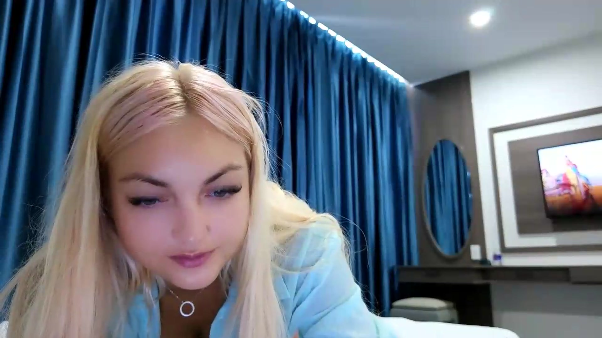 Gallery image thumbnail from AlissyaMay's myfreecams stream on, 05/19/2026, 04:48 image 9 of 20