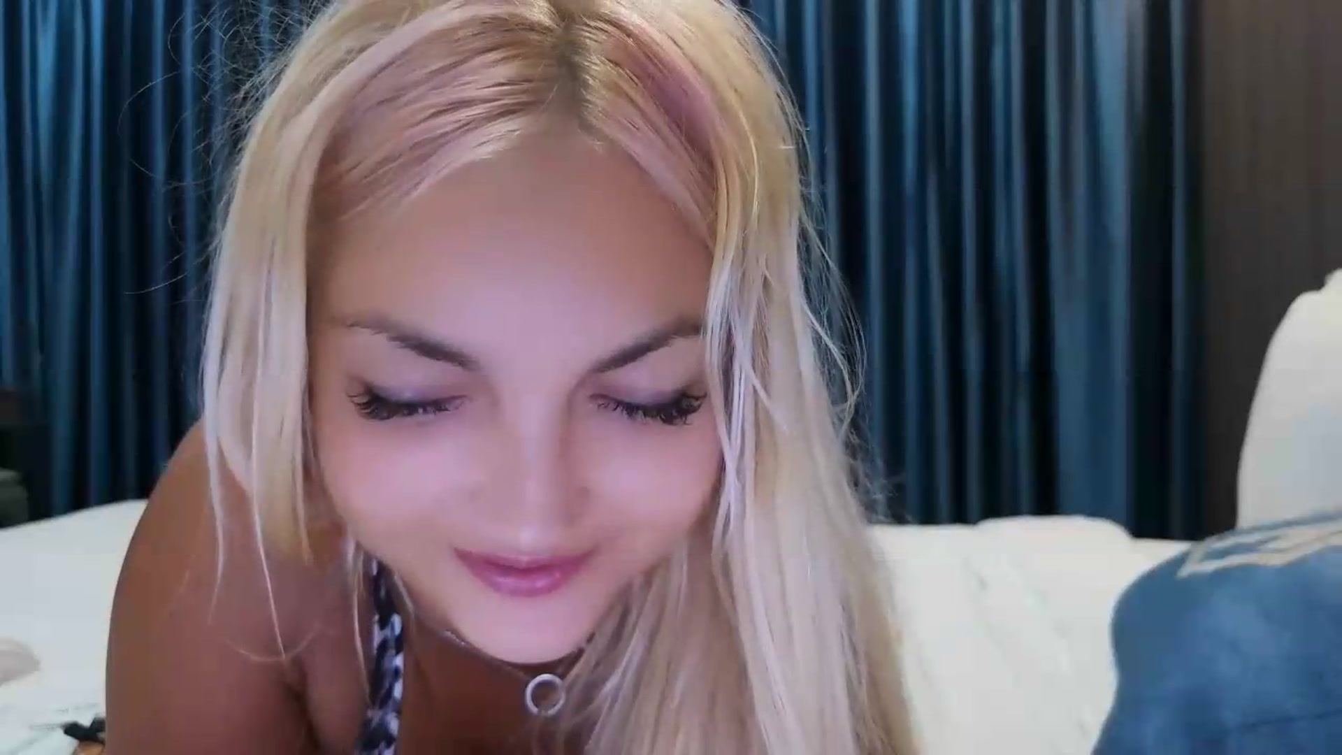 Gallery image thumbnail from AlissyaMay's myfreecams stream on, 05/19/2026, 11:59 image 20 of 20