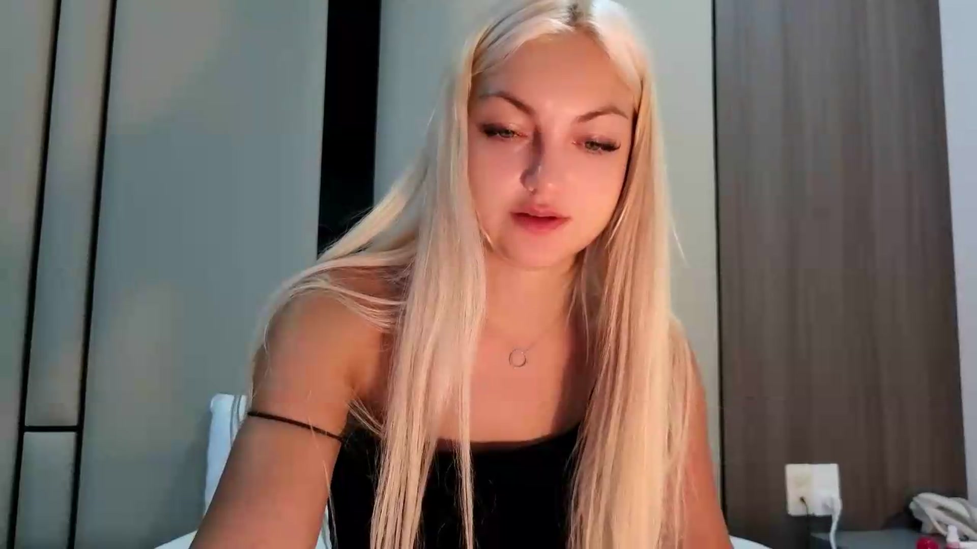 Gallery image thumbnail from AlissyaMay's myfreecams stream on, 05/20/2026, 11:22 image 14 of 20