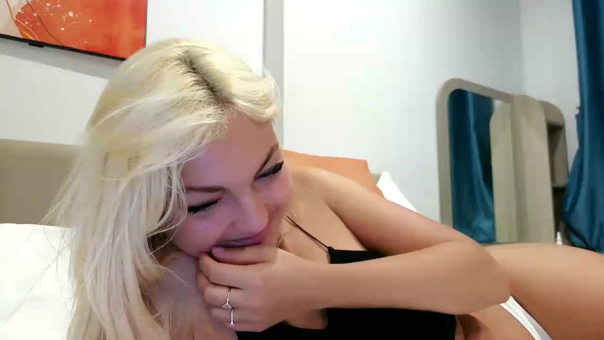 Gallery image thumbnail from AlissyaMay's myfreecams stream on, 05/28/2026, 20:25 image 7 of 20