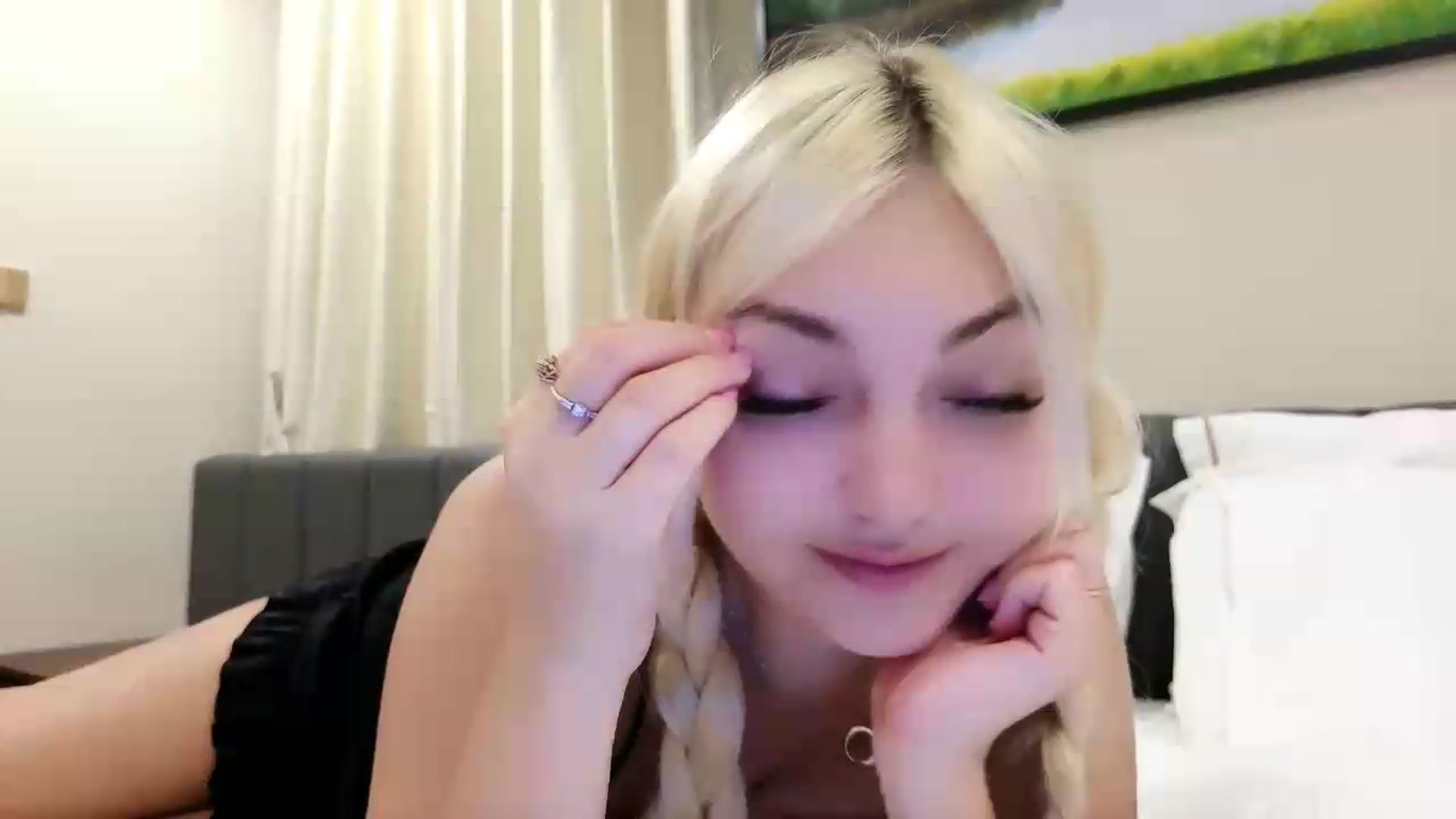 Gallery image thumbnail from AlissyaMay's myfreecams stream on, 06/15/2026, 14:02 image 6 of 20