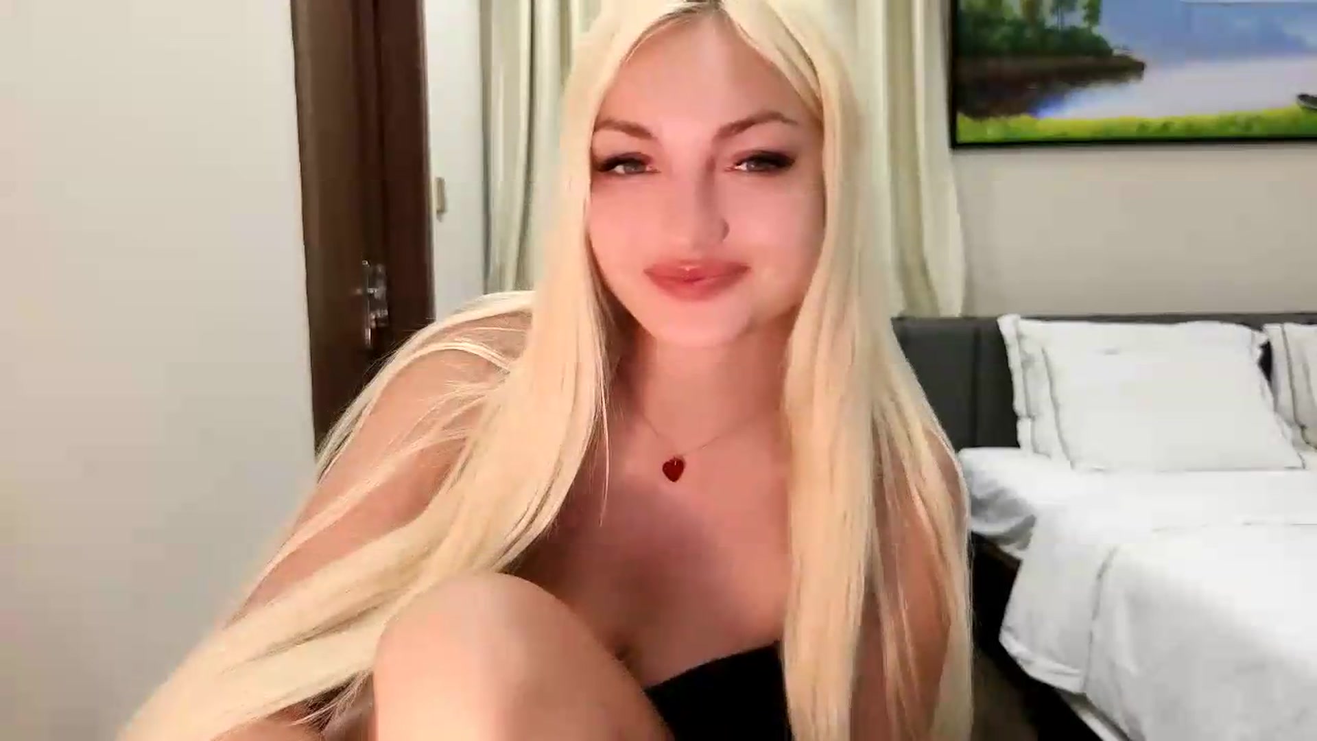Gallery image thumbnail from AlissyaMay's myfreecams stream on, 06/20/2026, 16:22 image 19 of 20