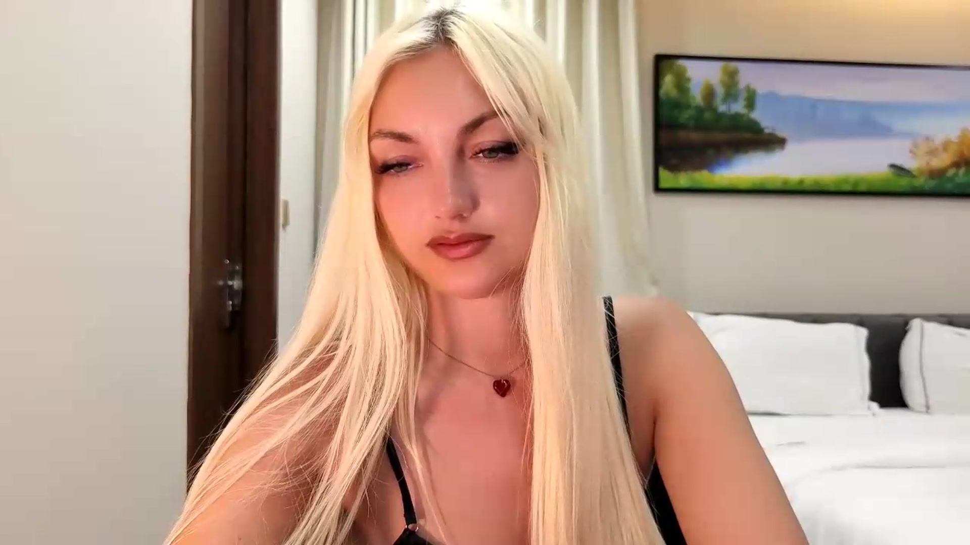Gallery image thumbnail from AlissyaMay's myfreecams stream on, 06/29/2026, 13:25 image 13 of 20