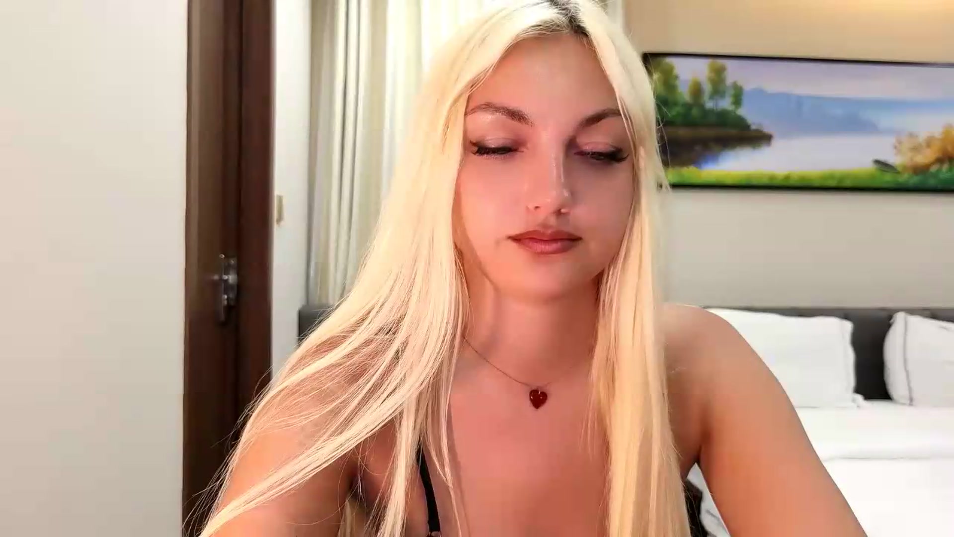 Gallery image thumbnail from AlissyaMay's myfreecams stream on, 06/29/2026, 13:25 image 10 of 20