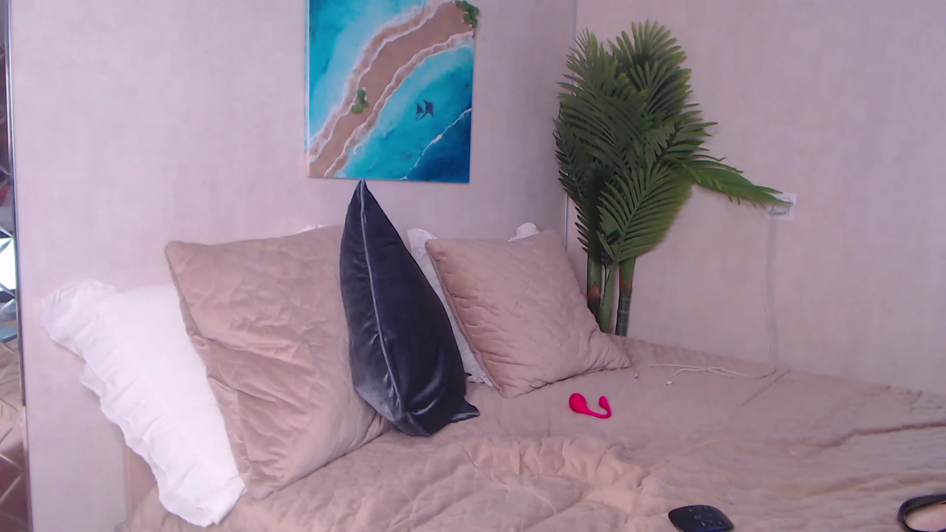 Gallery image thumbnail from Alizee_Spicy's myfreecams stream on, 11/14/2022, 12:48 image 19 of 20