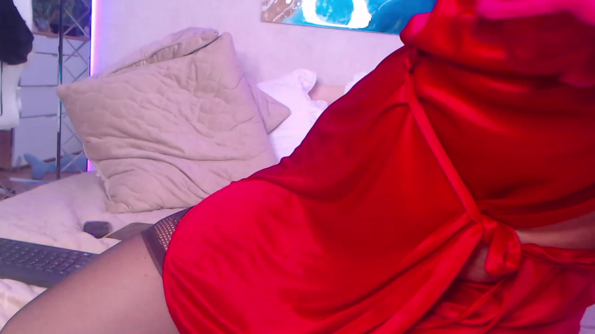 Gallery image thumbnail from Alizee_Spicy's myfreecams stream on, 11/22/2022, 09:03 image 6 of 20