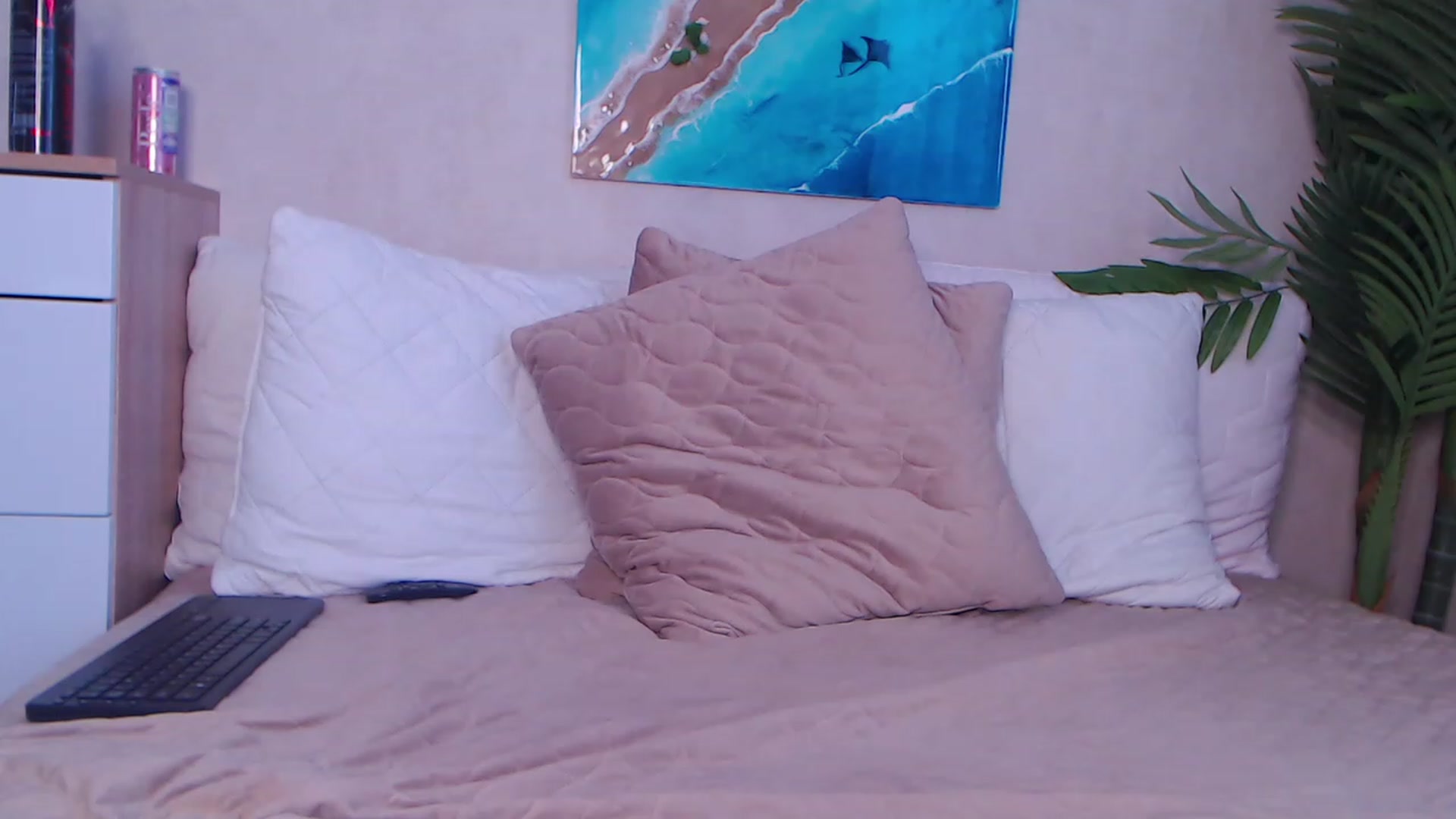Gallery image thumbnail from Alizee_Spicy's myfreecams stream on, 03/16/2023, 16:37 image 4 of 20