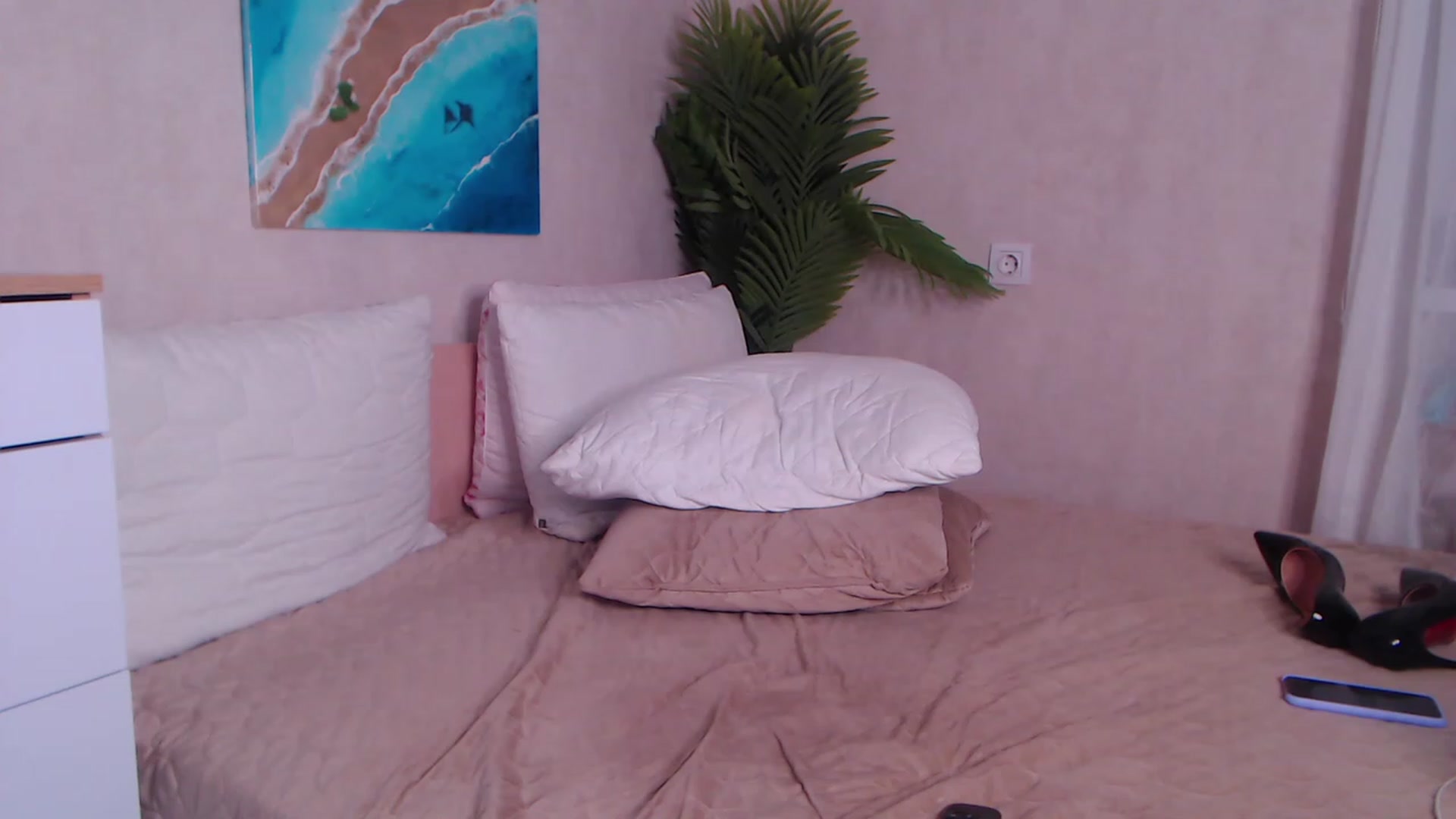 Gallery image thumbnail from Alizee_Spicy's myfreecams stream on, 03/19/2023, 19:12 image 17 of 20