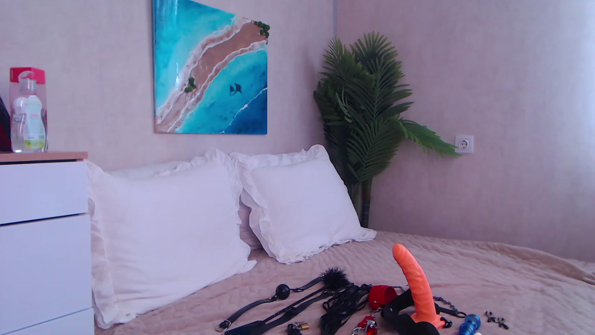 Gallery image thumbnail from Alizee_Spicy's myfreecams stream on, 05/18/2023, 08:16 image 5 of 20