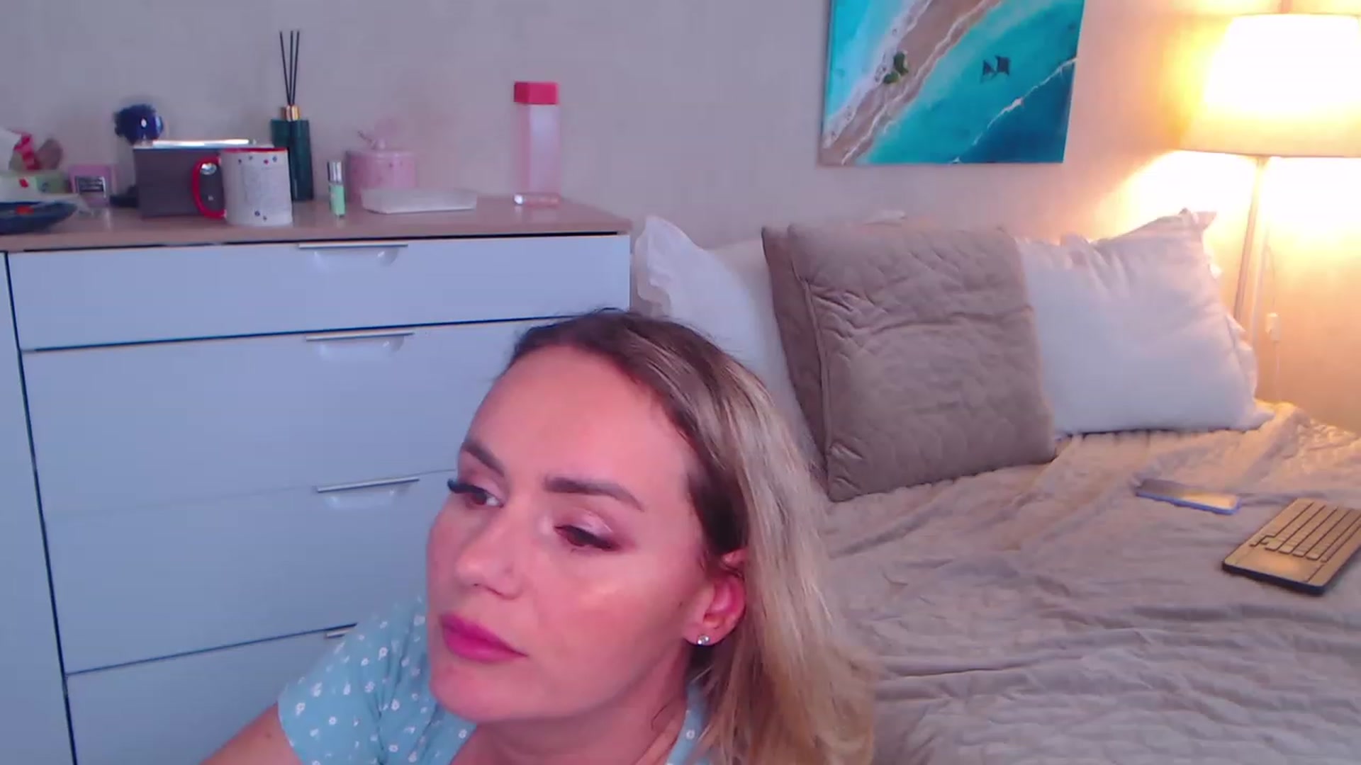 Gallery image thumbnail from Alizee_Spicy's myfreecams stream on, 05/31/2023, 09:35 image 19 of 20