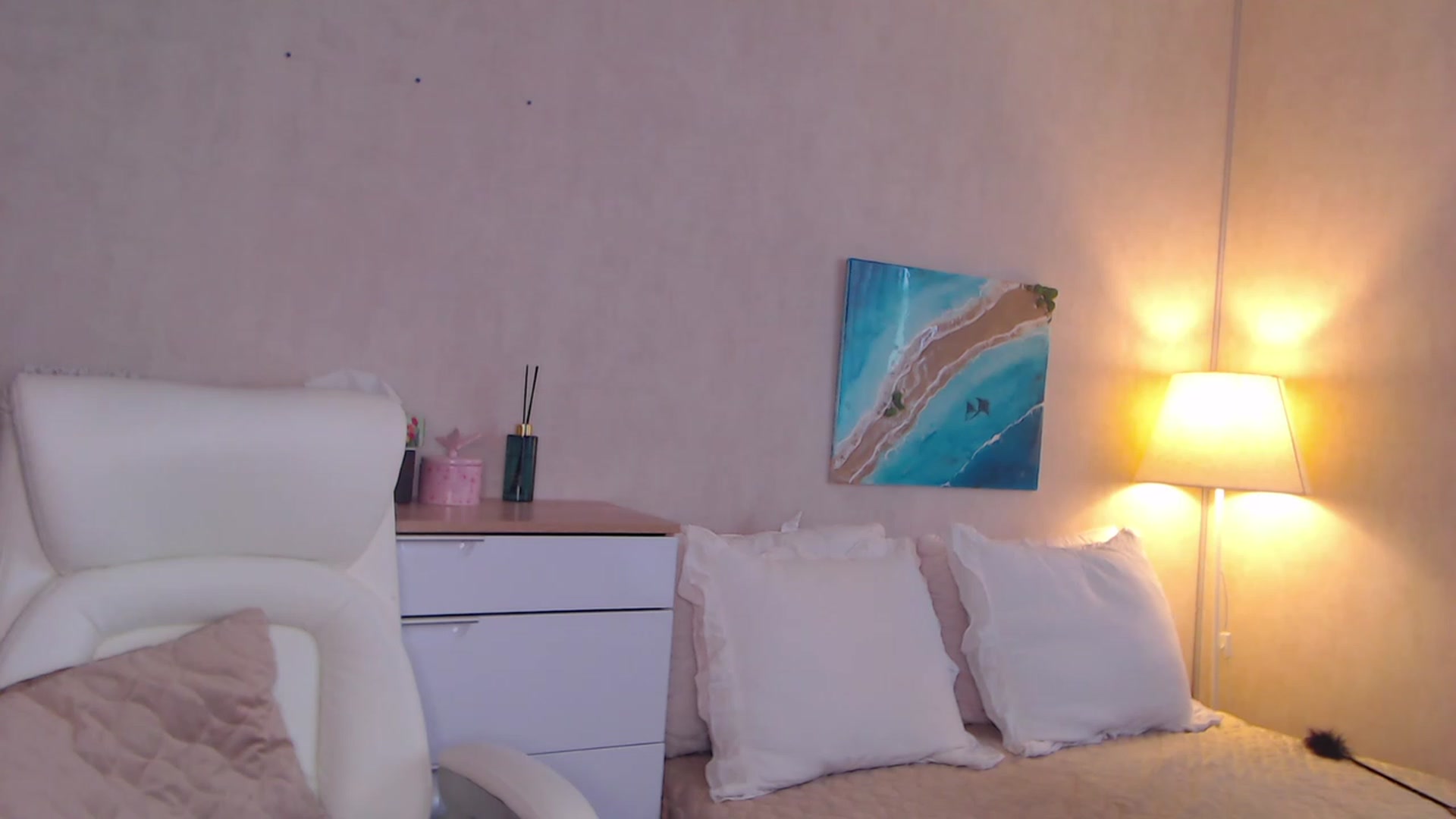 Gallery image thumbnail from Alizee_Spicy's myfreecams stream on, 06/30/2023, 14:23 image 7 of 20