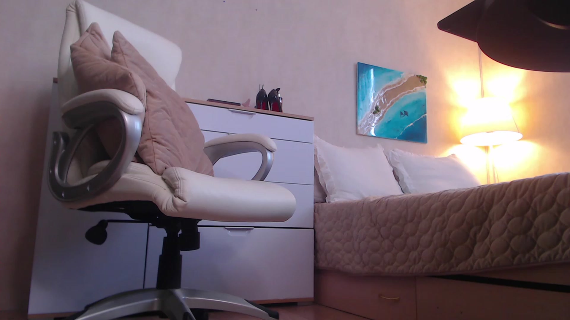Gallery image thumbnail from Alizee_Spicy's myfreecams stream on, 07/03/2023, 09:33 image 7 of 20