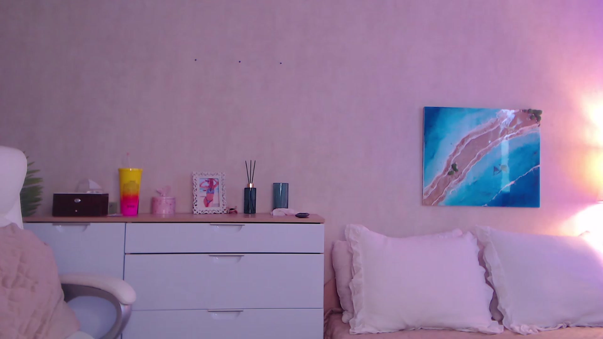 Gallery image thumbnail from Alizee_Spicy's myfreecams stream on, 09/19/2023, 12:47 image 19 of 20