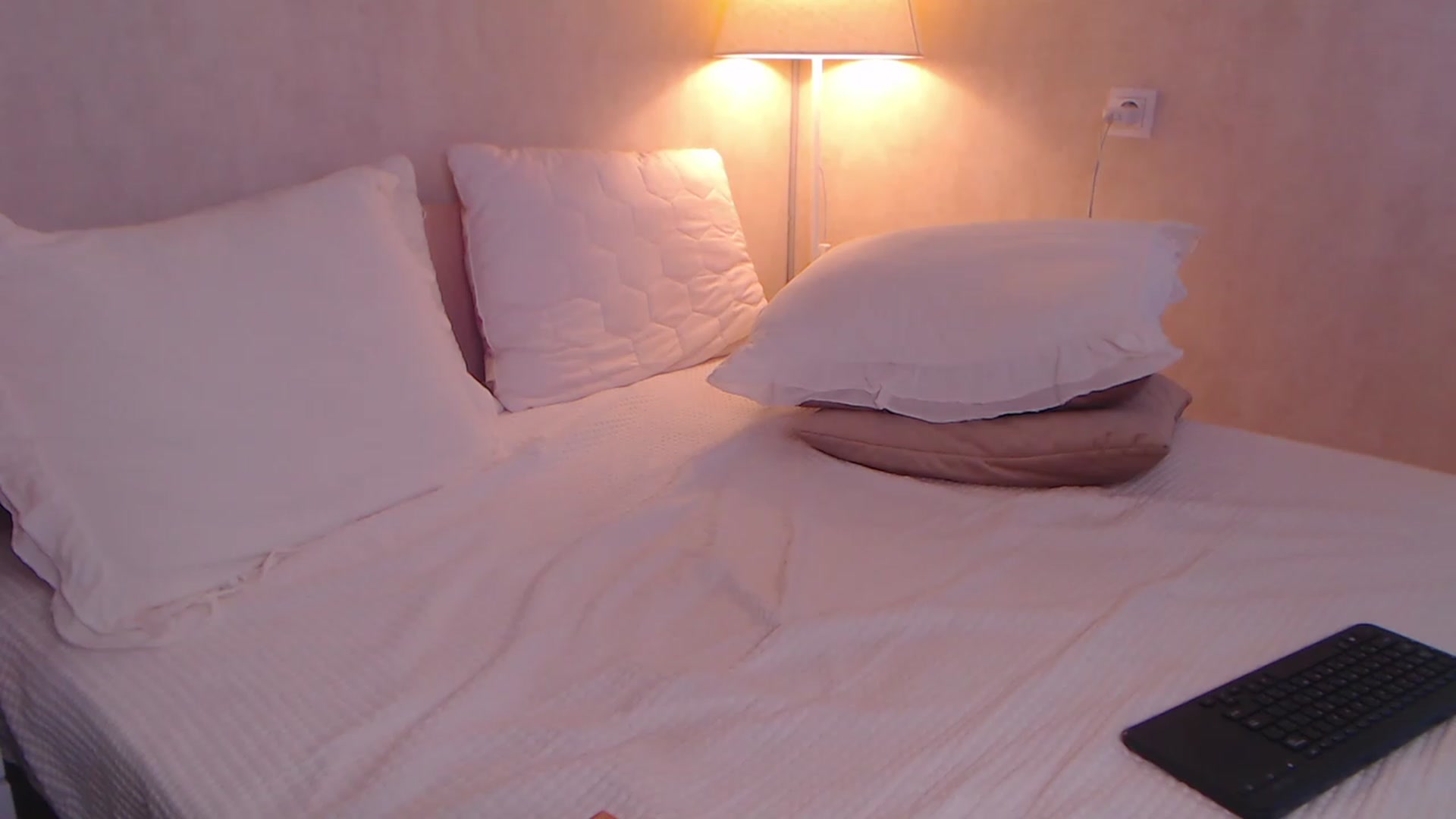 Gallery image thumbnail from Alizee_Spicy's myfreecams stream on, 10/19/2023, 11:52 image 5 of 20