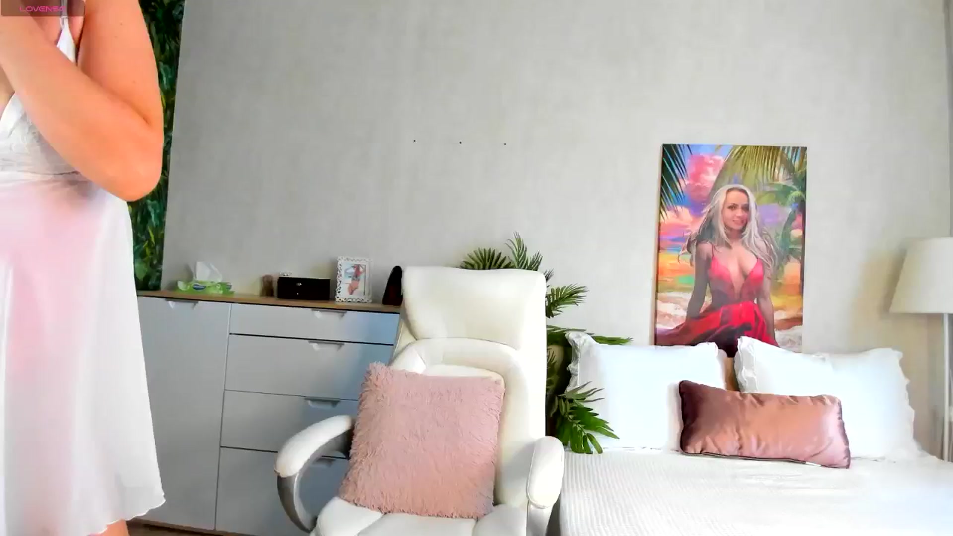 Gallery image thumbnail from Alizee_Spicy's myfreecams stream on, 06/13/2024, 12:44 image 1 of 20