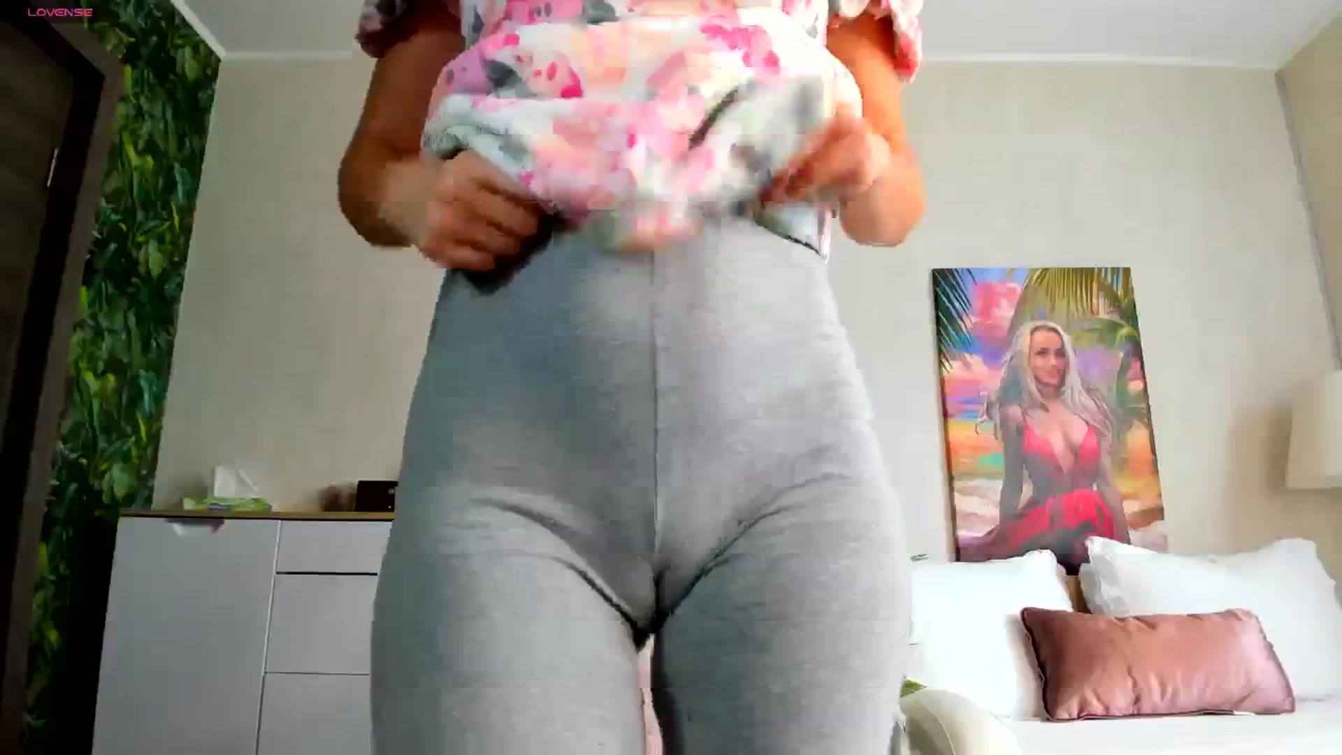 Gallery image thumbnail from Alizee_Spicy's myfreecams stream on, 06/14/2024, 14:34 image 8 of 20