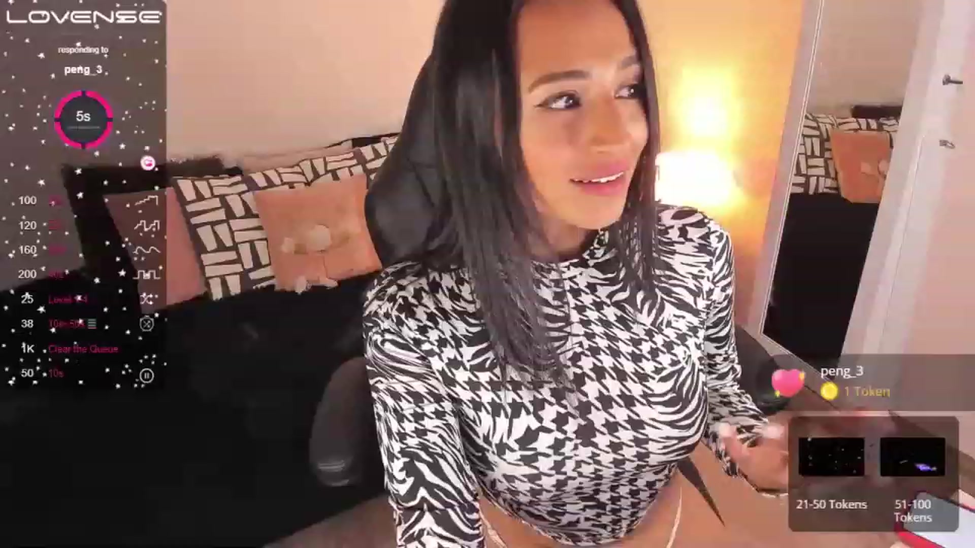 Gallery image thumbnail from Alizee___'s myfreecams stream on, 11/18/2022, 03:17 image 10 of 20