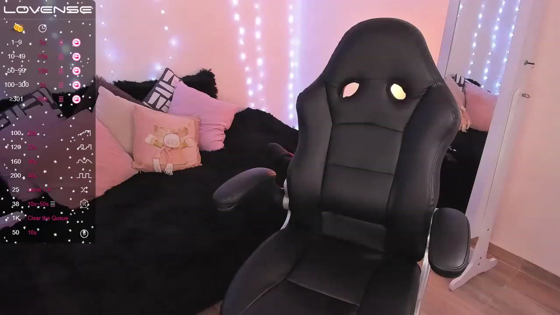 Gallery image thumbnail from Alizee___'s myfreecams stream on, 11/19/2022, 02:50 image 20 of 20