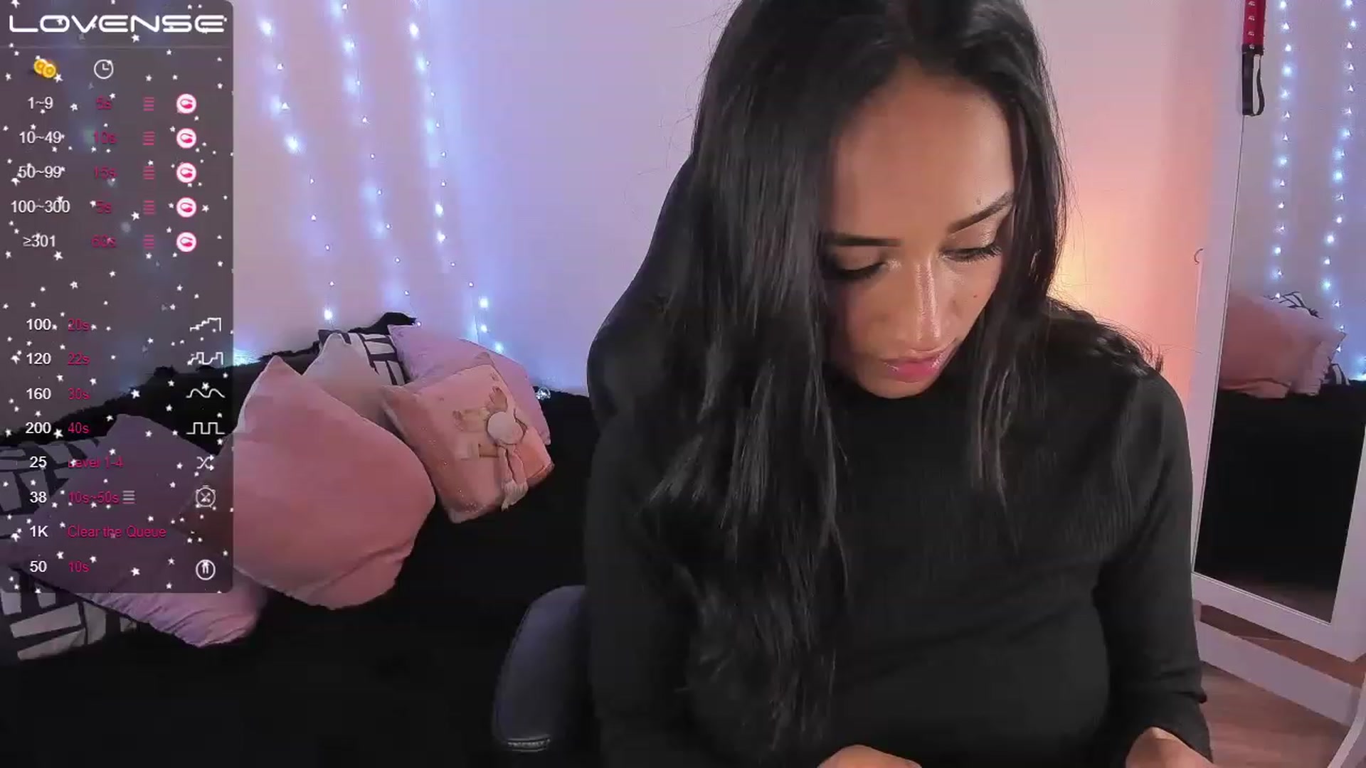 Gallery image thumbnail from Alizee___'s myfreecams stream on, 11/20/2022, 03:44 image 1 of 20
