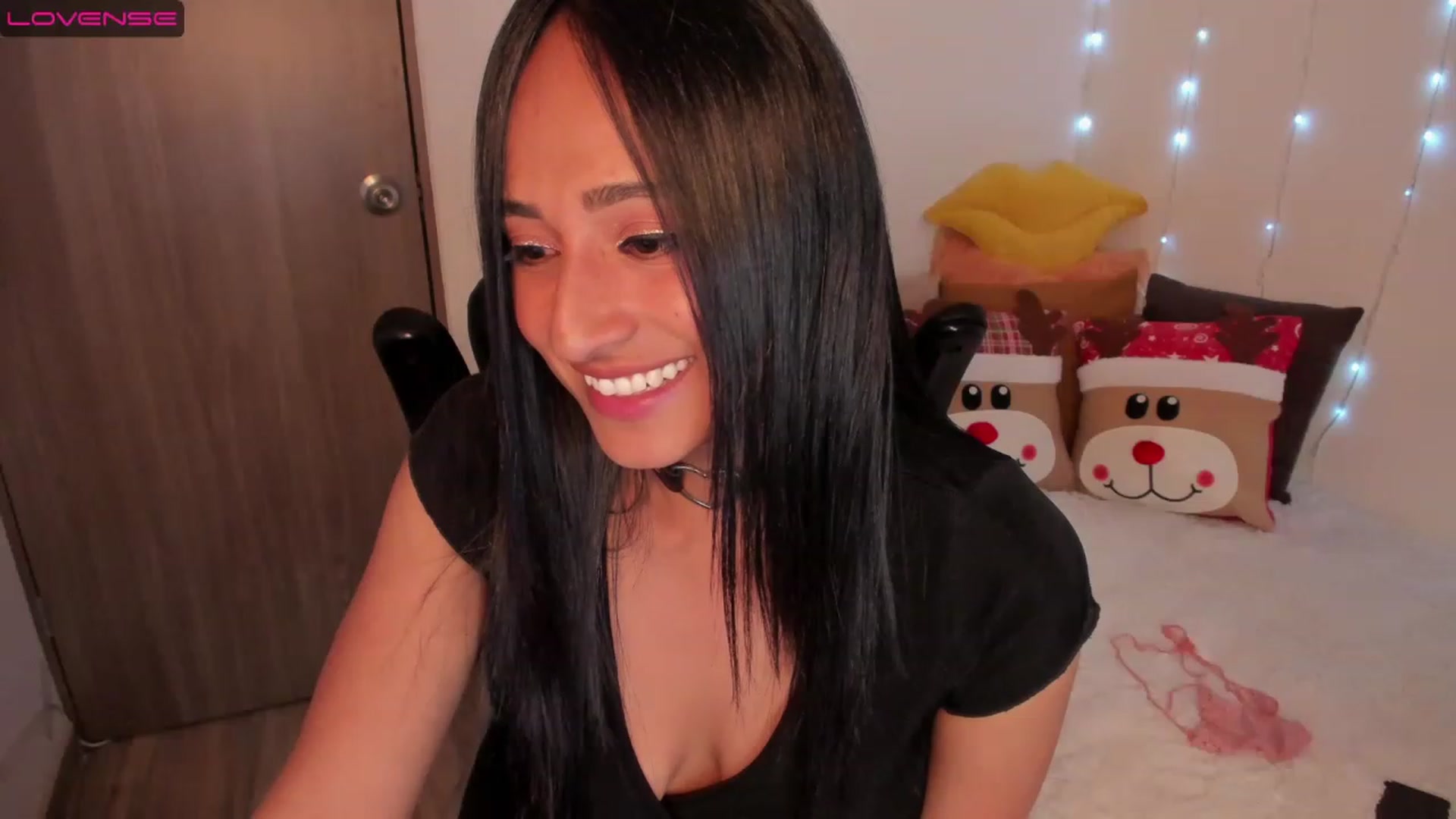 Gallery image thumbnail from Alizee___'s myfreecams stream on, 11/28/2022, 04:02 image 9 of 20
