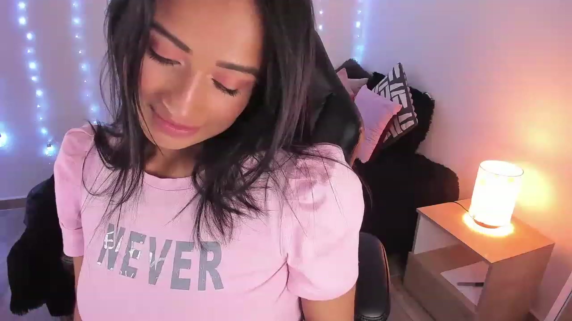 Gallery image thumbnail from Alizee___'s myfreecams stream on, 11/29/2022, 04:06 image 20 of 20