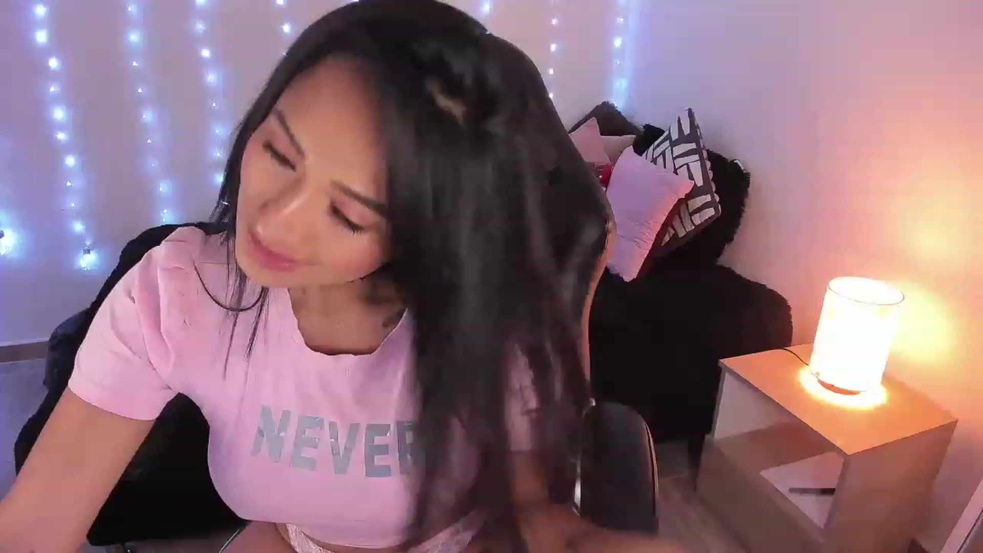 Gallery image thumbnail from Alizee___'s myfreecams stream on, 11/29/2022, 04:06 image 7 of 20