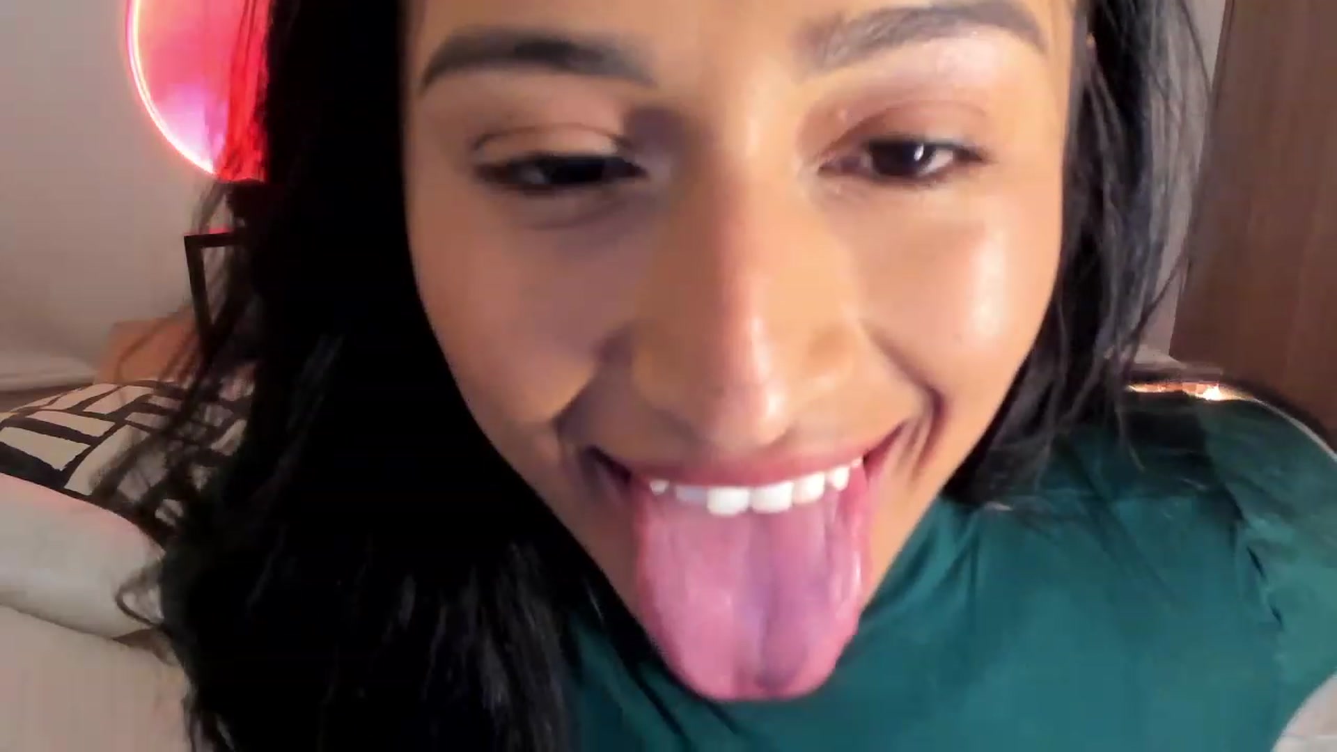 Gallery image thumbnail from Alizee___'s myfreecams stream on, 11/12/2023, 09:55 image 8 of 20