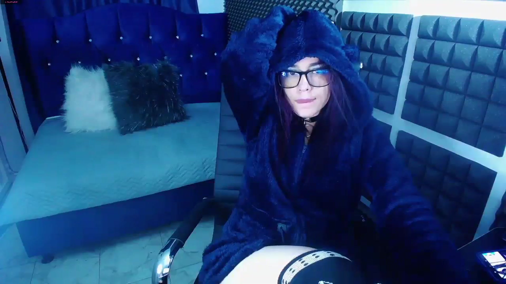 Gallery image thumbnail from AlksEinstien's myfreecams stream on, 08/19/2023, 07:54 image 7 of 20