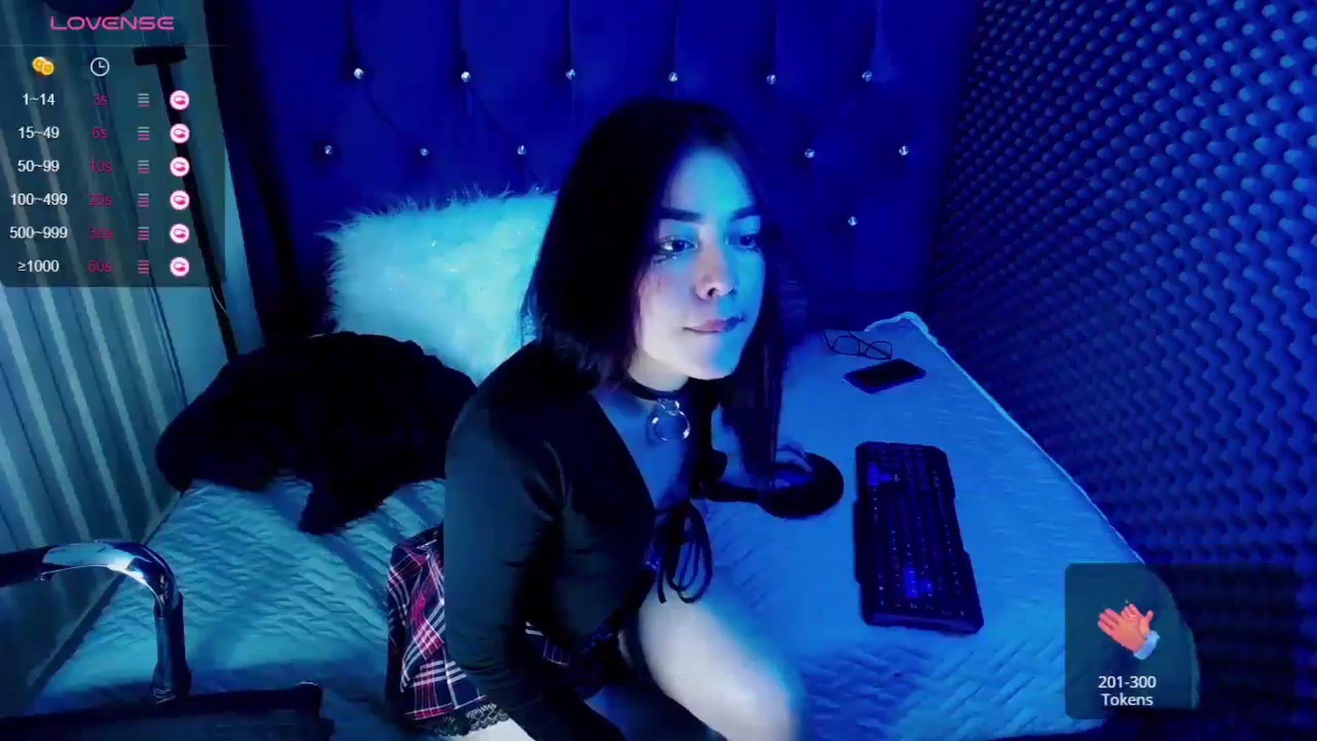 Gallery image thumbnail from AlksEinstien's myfreecams stream on, 08/21/2023, 10:54 image 17 of 20