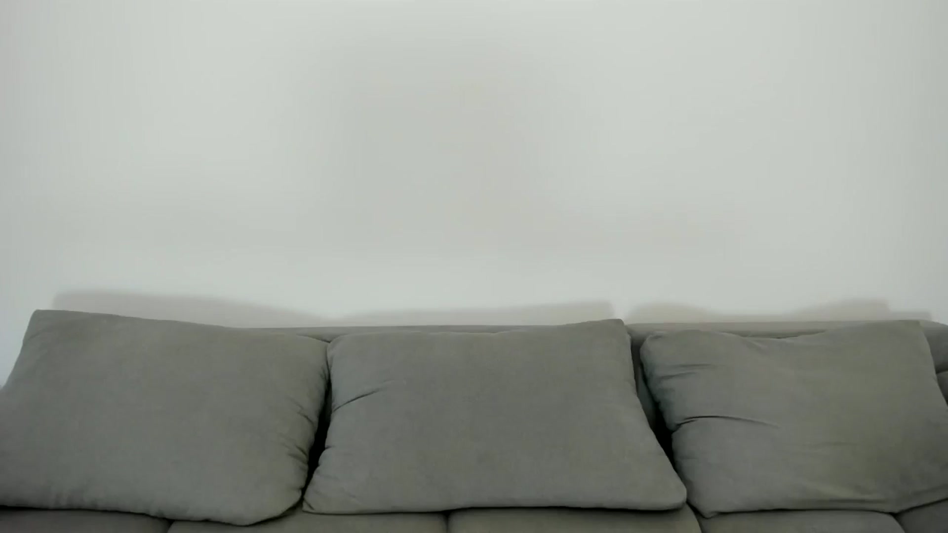 Gallery image thumbnail from AllY1990's myfreecams stream on, 12/18/2025, 19:19 image 2 of 20
